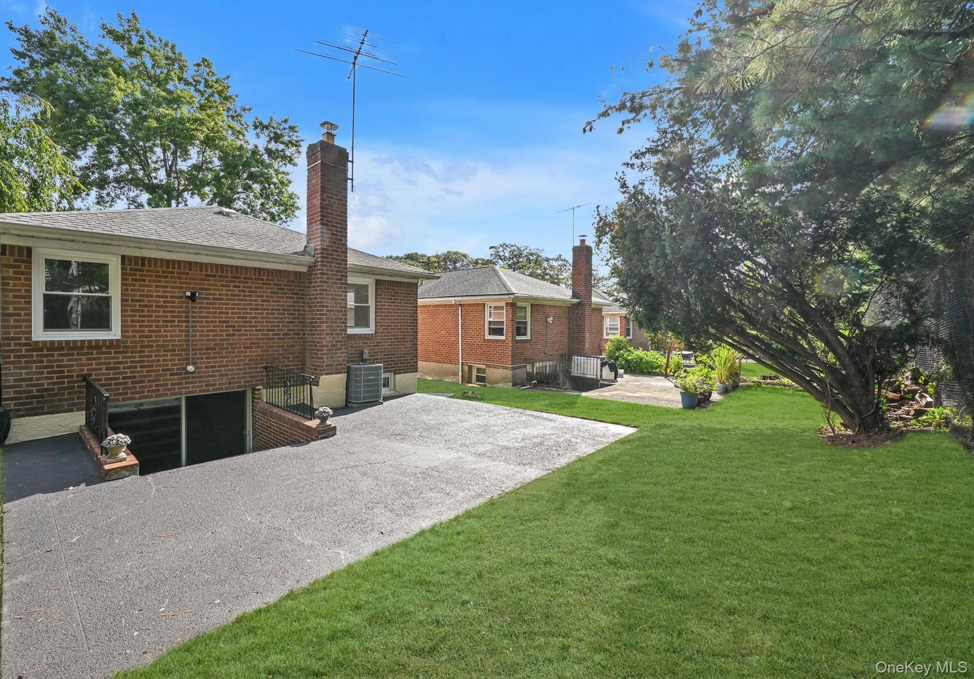 73-30 244th Street, Little Neck, NY 11362