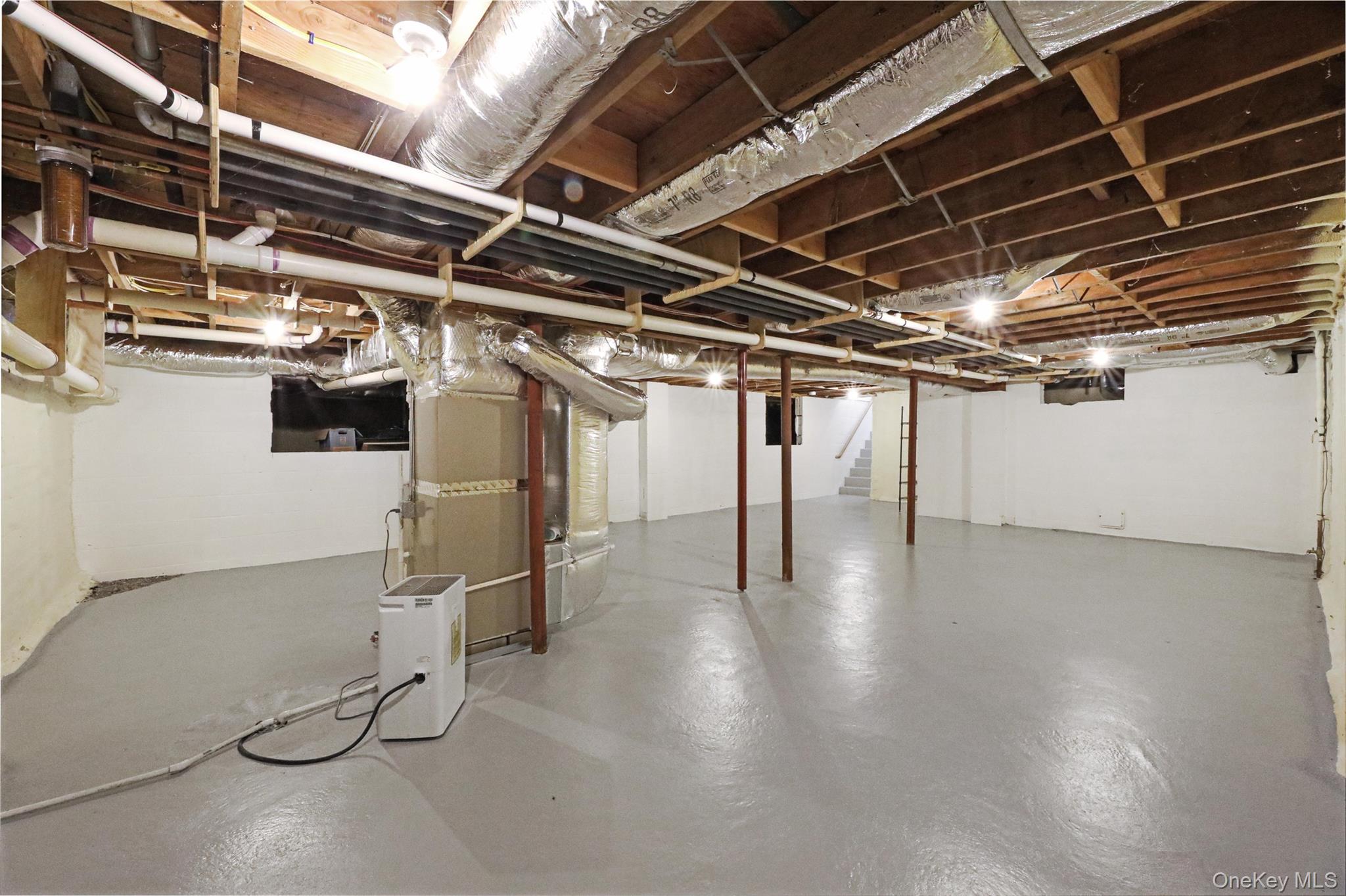 5 Canvasback Lane, East Quogue, NY 11942