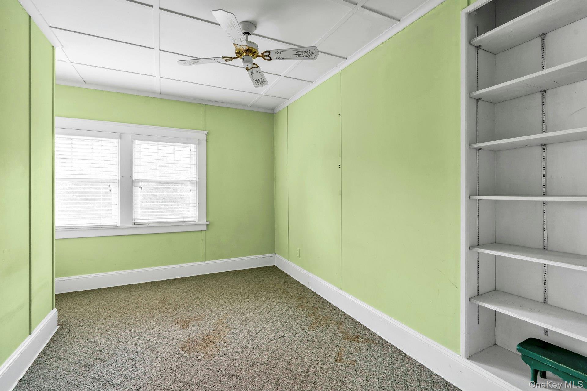 9450 Old Sound Avenue, Mattituck, NY 11952