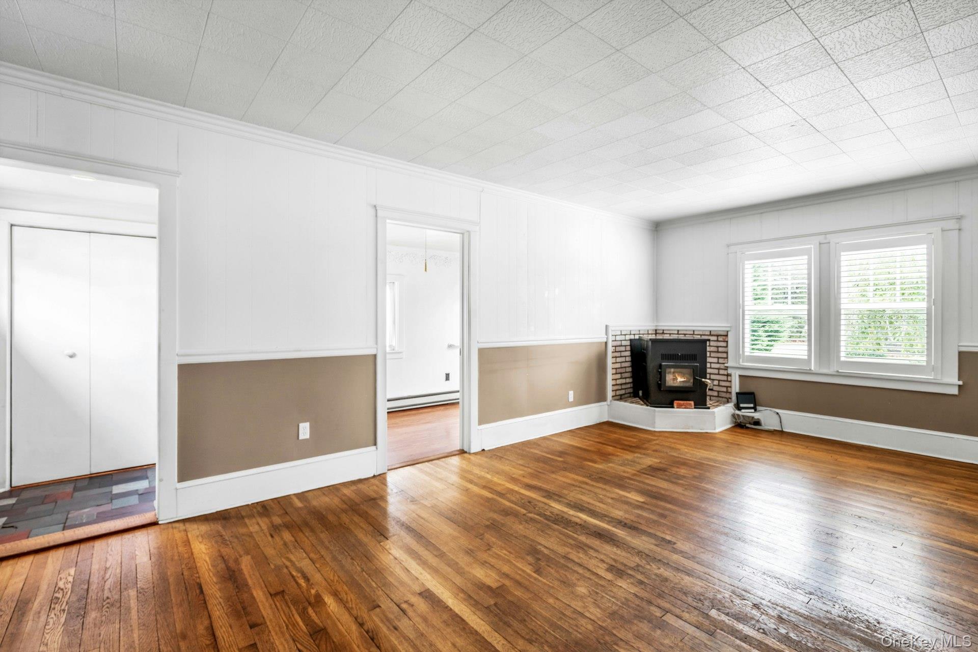 9450 Old Sound Avenue, Mattituck, NY 11952