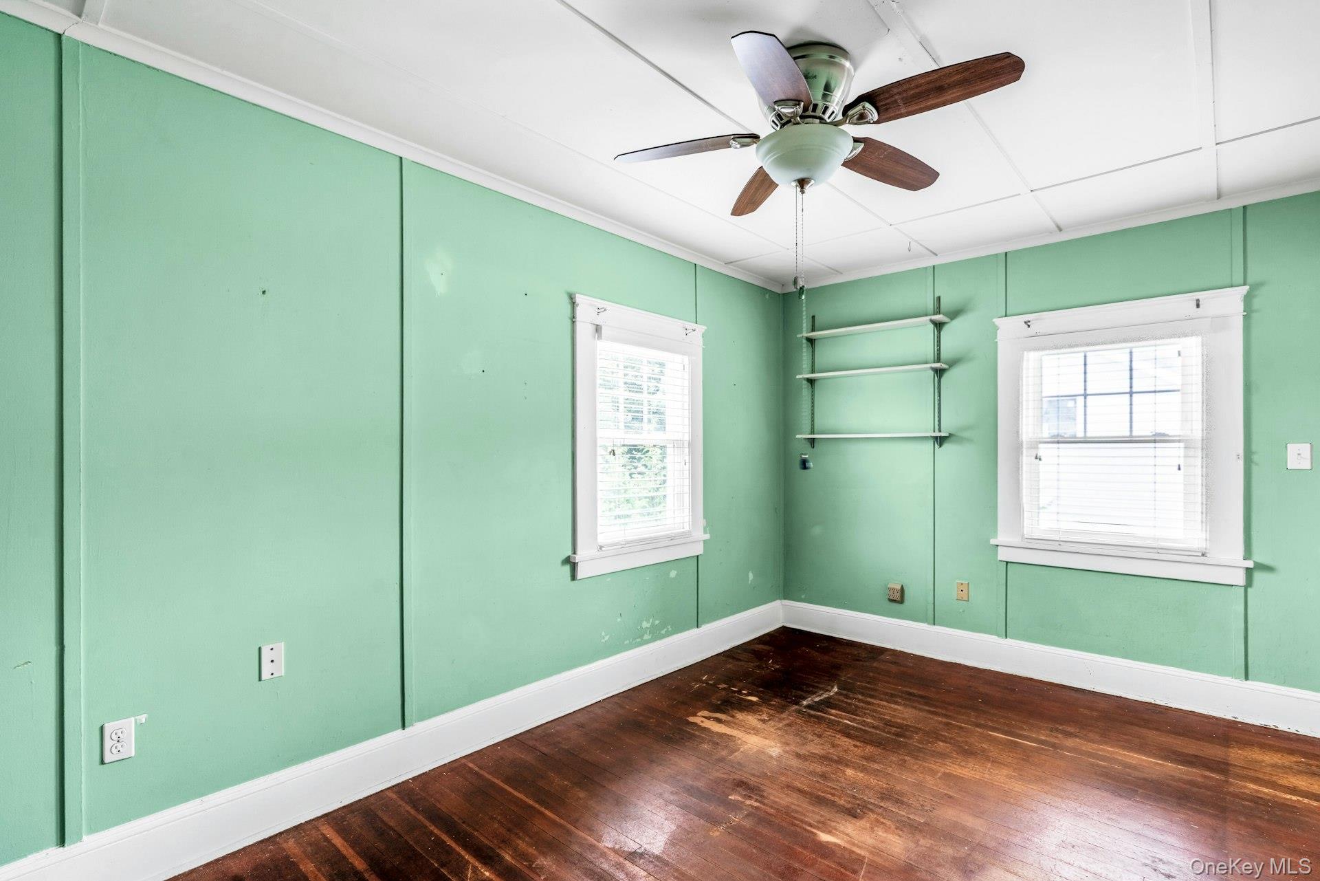 9450 Old Sound Avenue, Mattituck, NY 11952