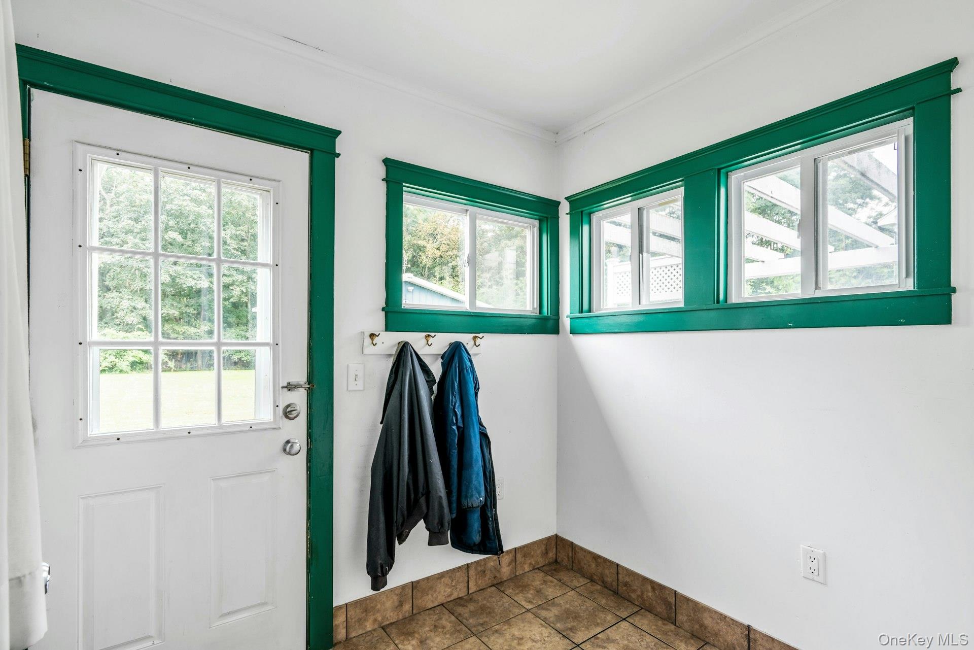 9450 Old Sound Avenue, Mattituck, NY 11952