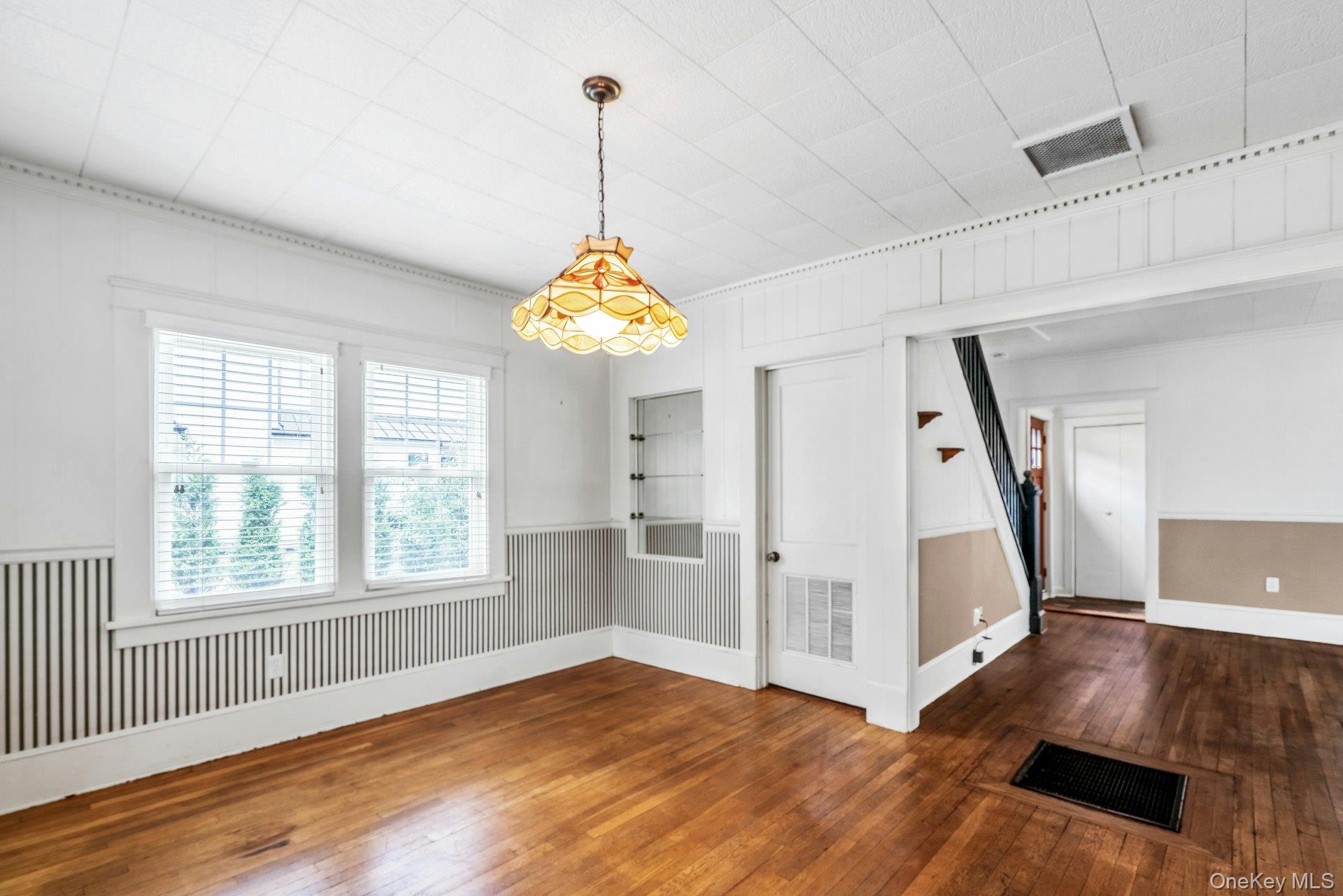 9450 Old Sound Avenue, Mattituck, NY 11952