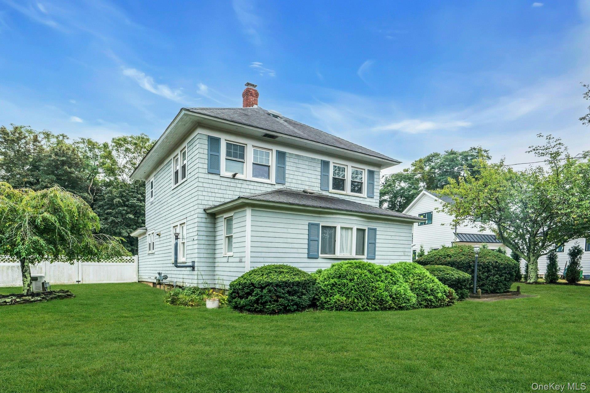 9450 Old Sound Avenue, Mattituck, NY 11952