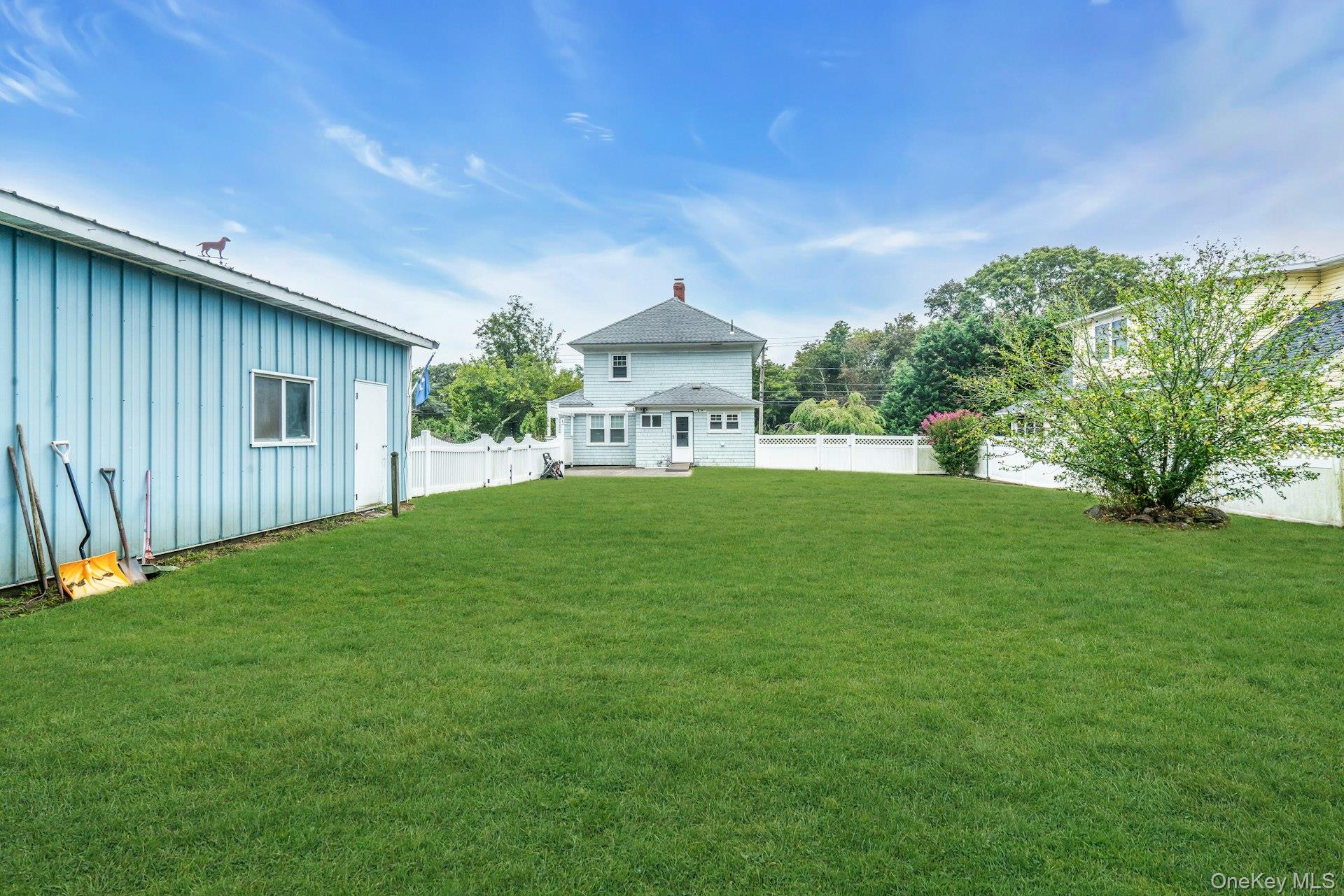 9450 Old Sound Avenue, Mattituck, NY 11952