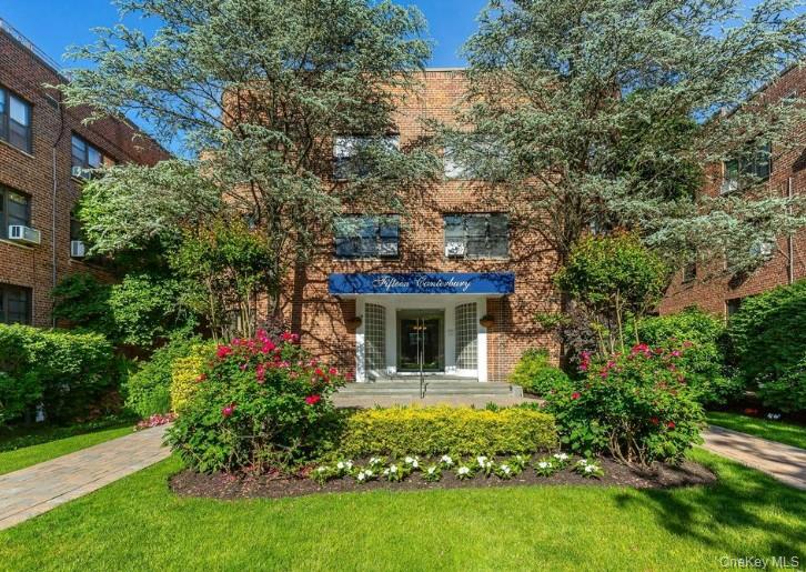15 Canterbury Road # D13, Great Neck, NY 11021