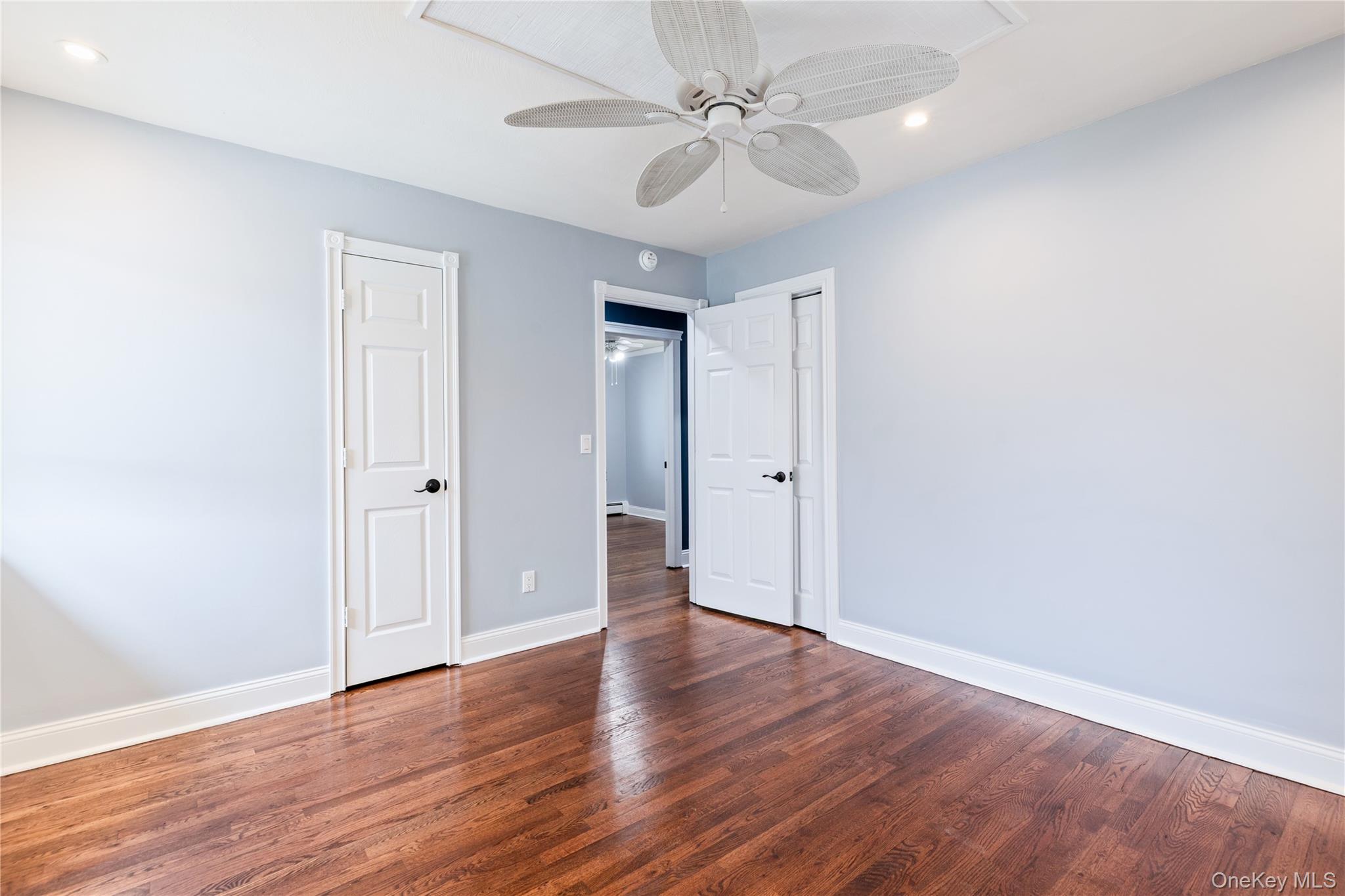 348 Hauser Avenue, Holbrook, NY 11741