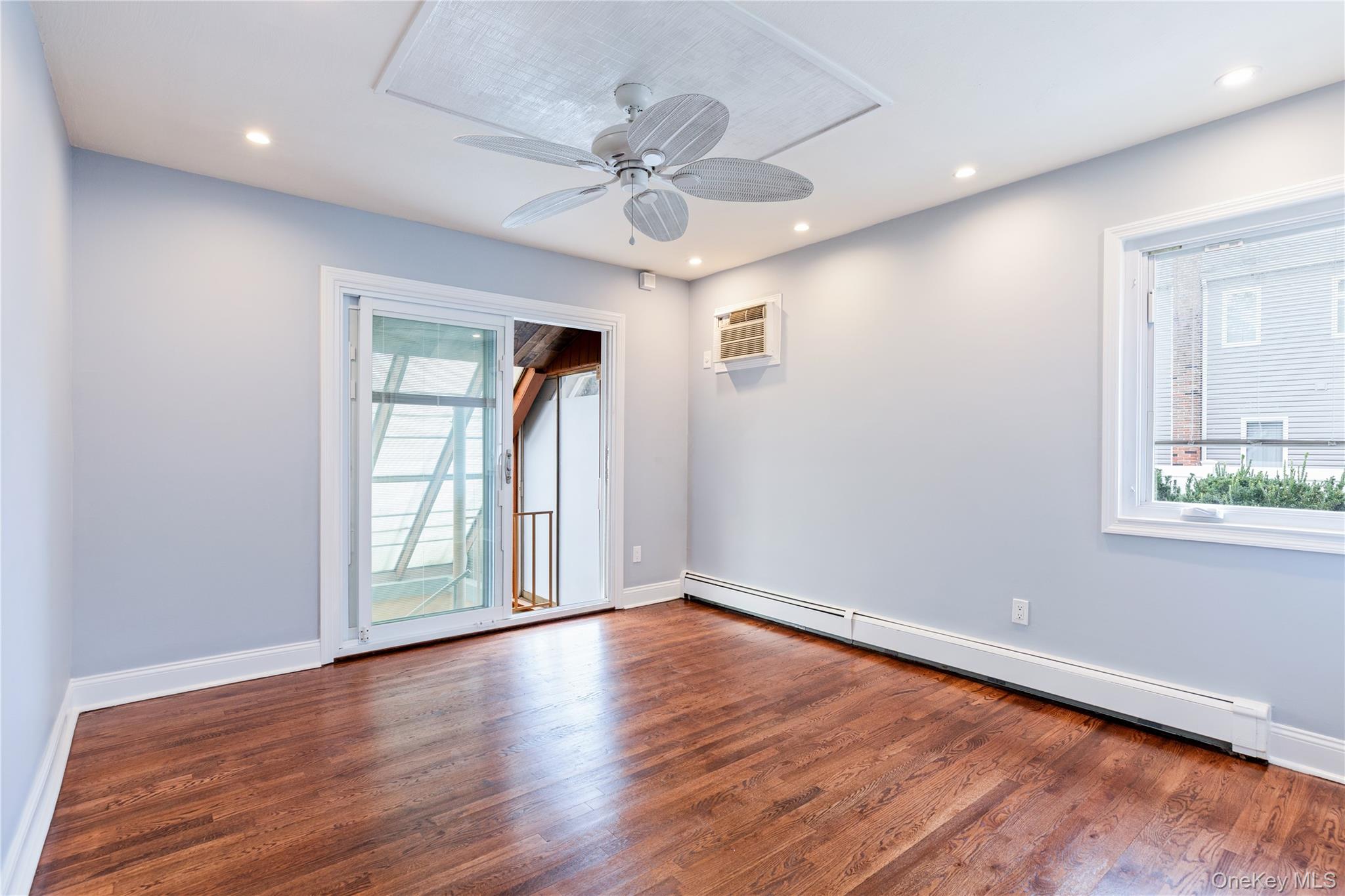 348 Hauser Avenue, Holbrook, NY 11741