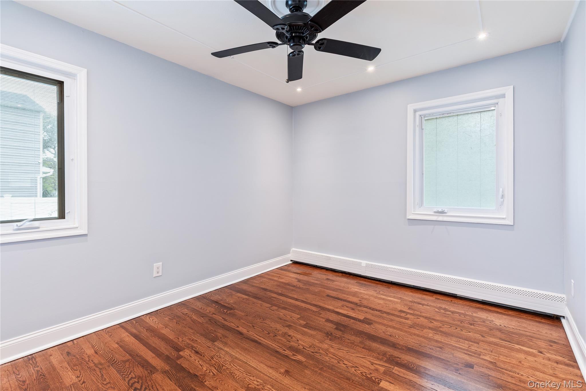 348 Hauser Avenue, Holbrook, NY 11741