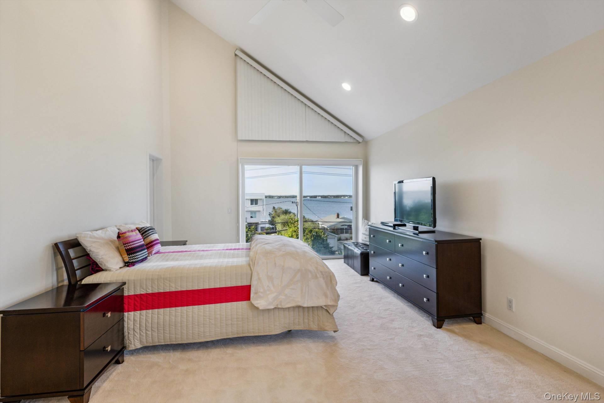 521 Dune Road, Westhampton Beach, NY 11978