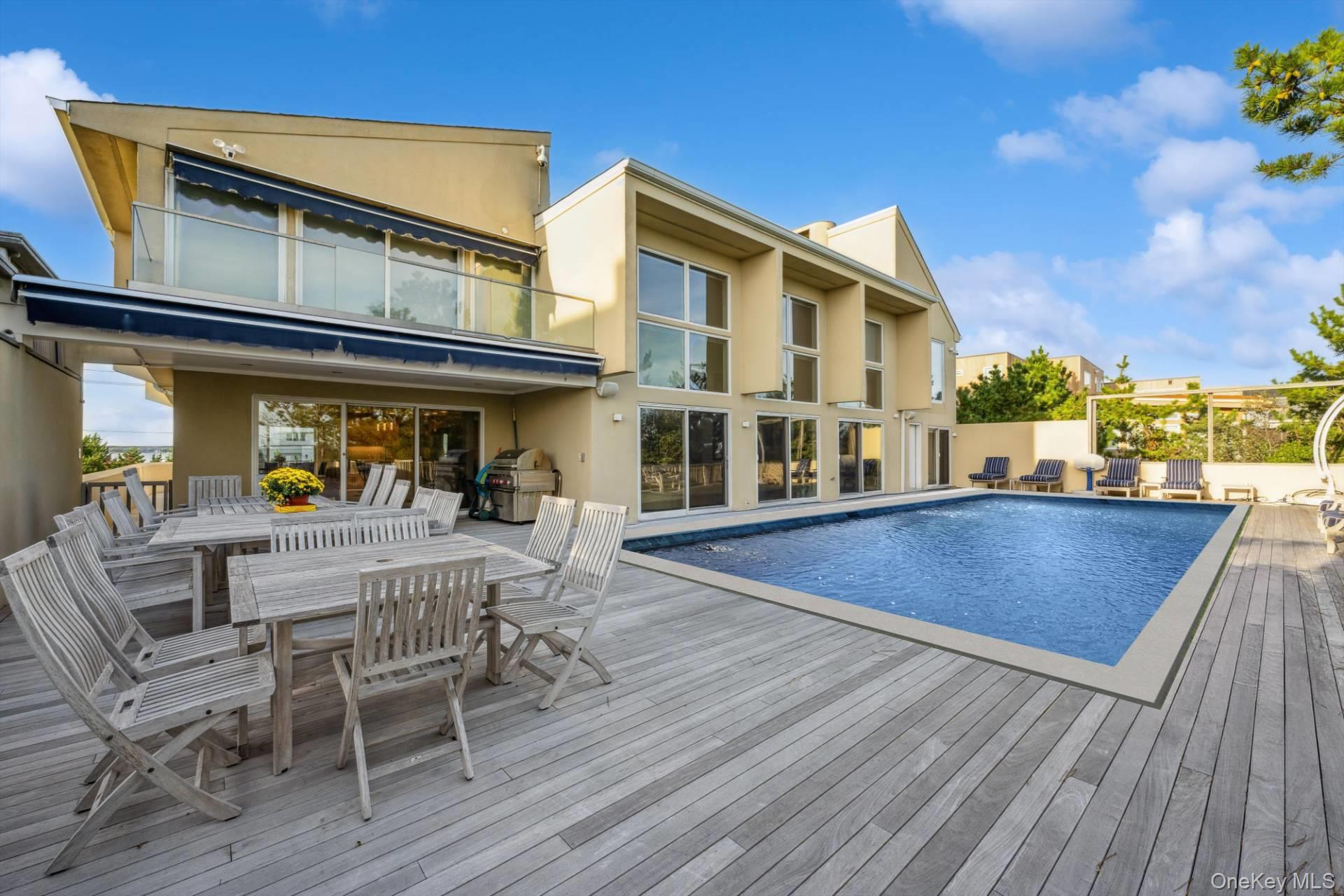 521 Dune Road, Westhampton Beach, NY 11978