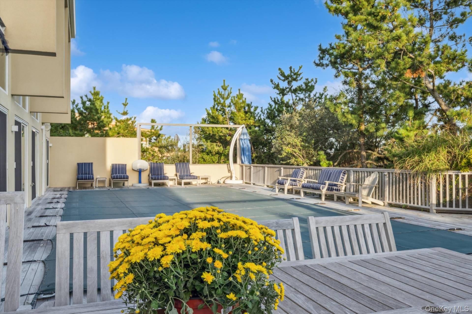 521 Dune Road, Westhampton Beach, NY 11978