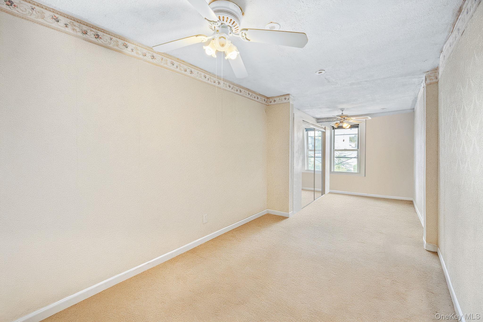 21 Thames Street, Brooklyn, NY 11206