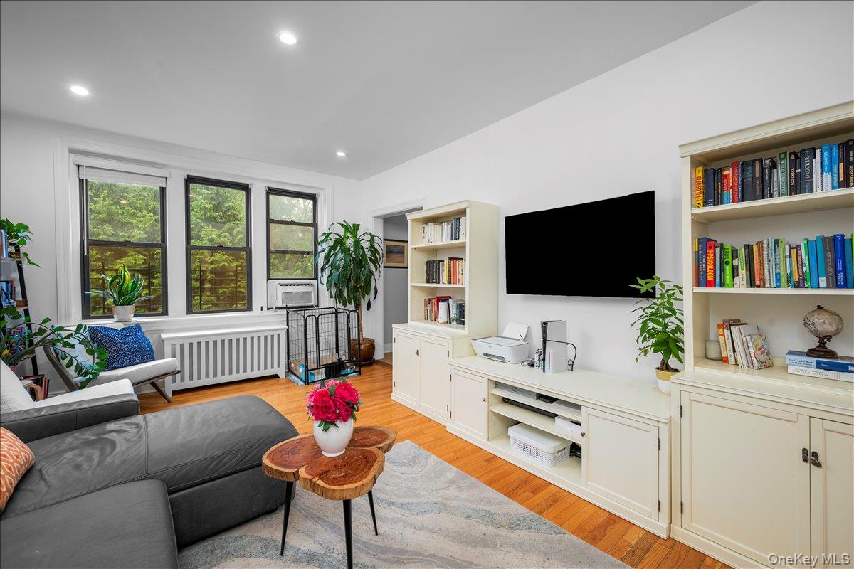 11 Alden Road # 2N, Larchmont, NY 10538