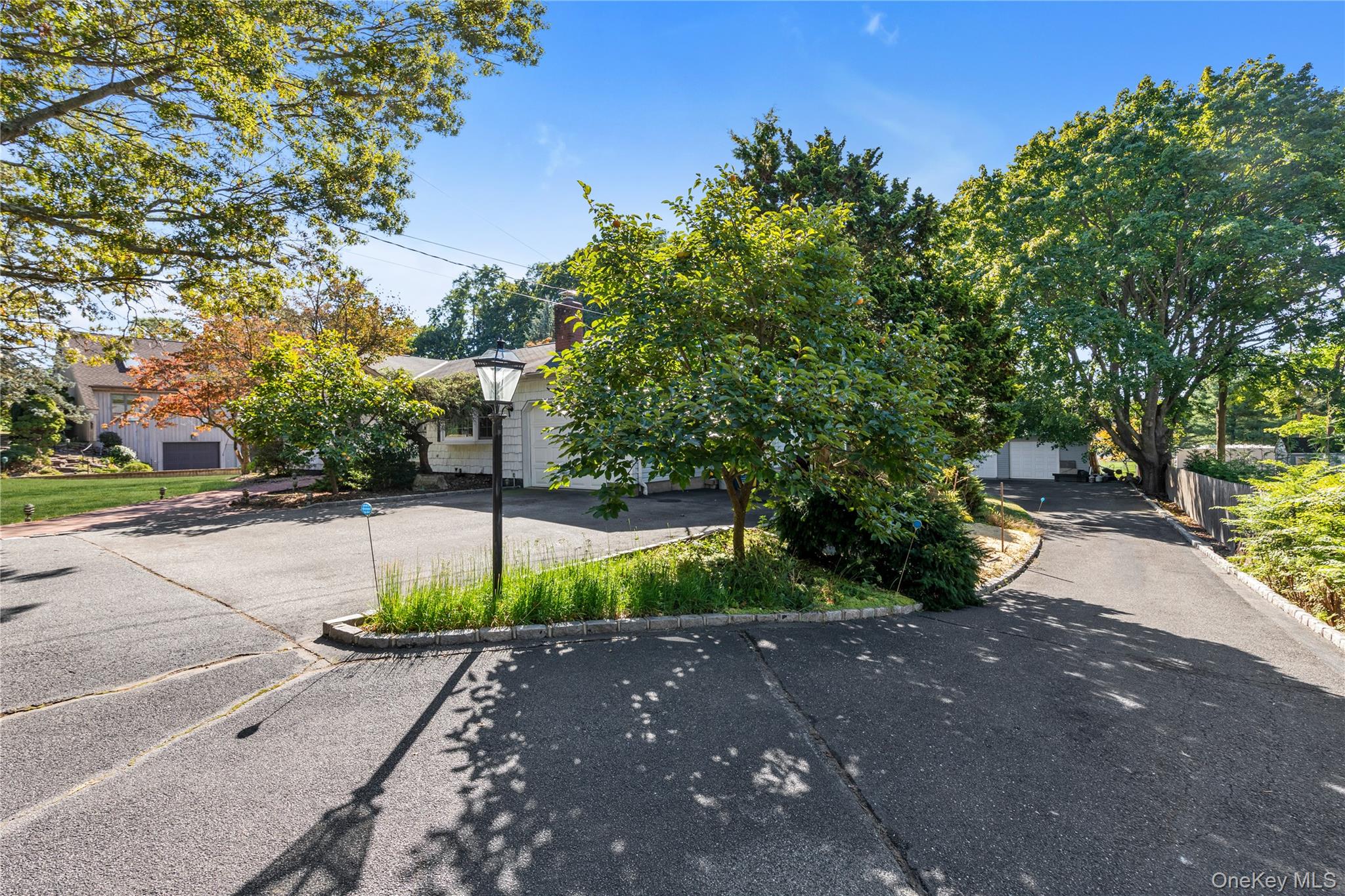 1462 Motor Parkway, Islandia, NY 11749