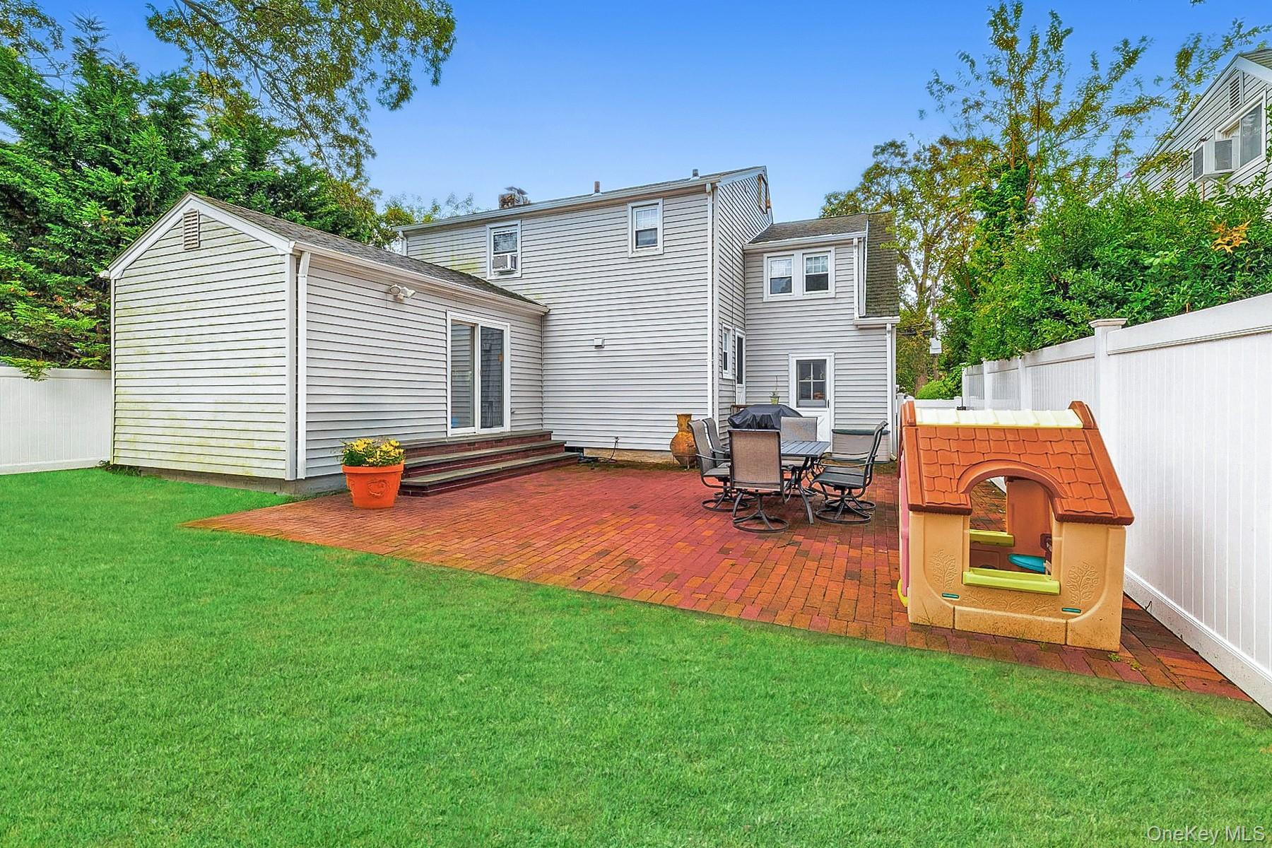 1729 Gormley Avenue, Merrick, NY 11566