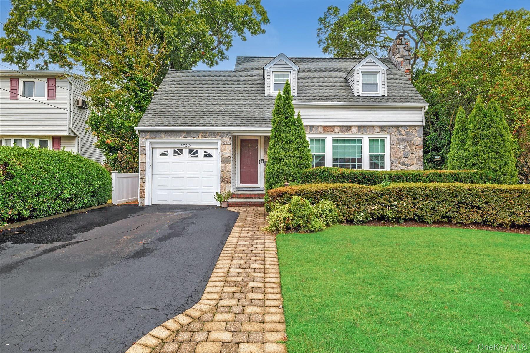 1729 Gormley Avenue, Merrick, NY 11566