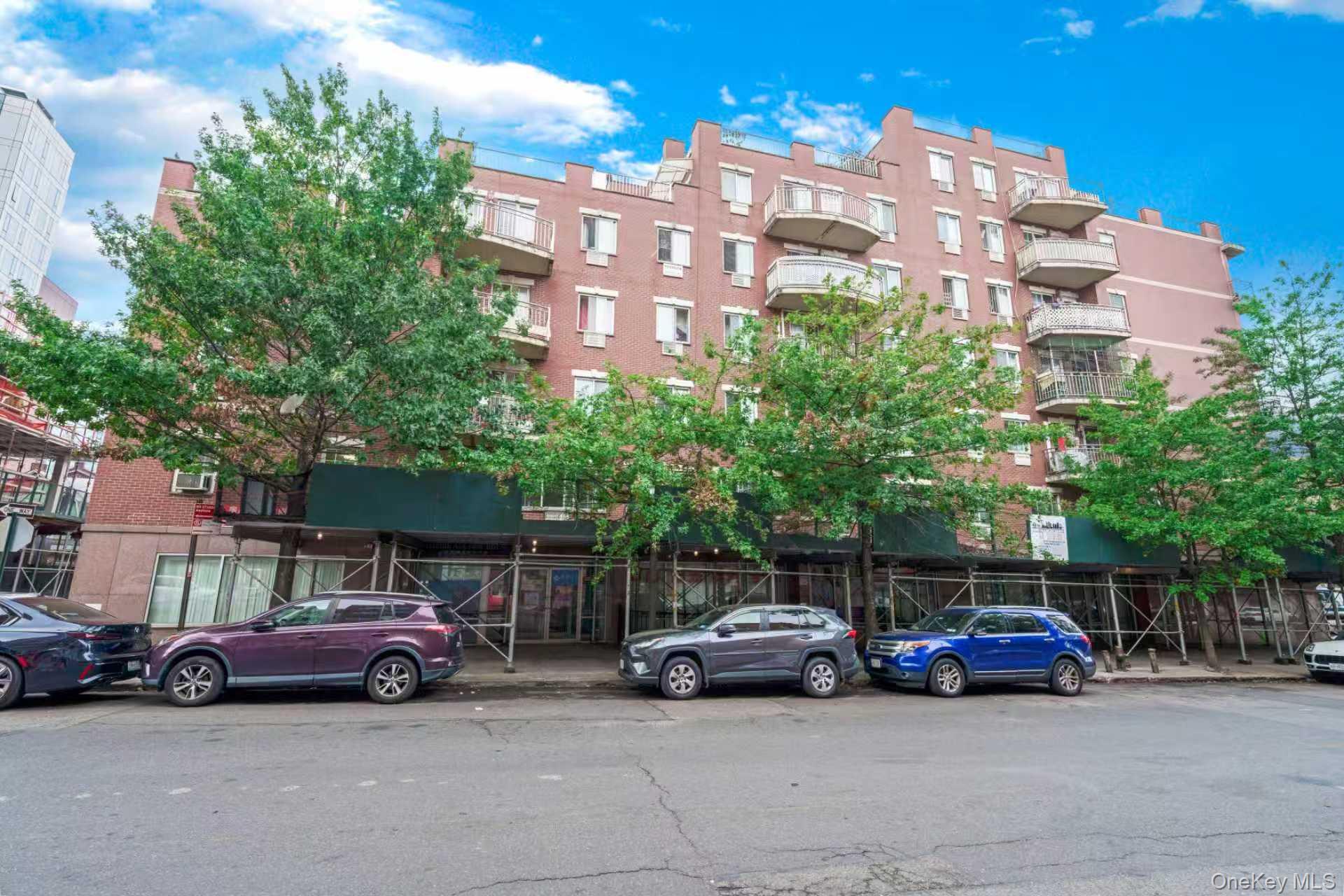 35-06 Leavitt Street # 3K, Flushing, NY 11354
