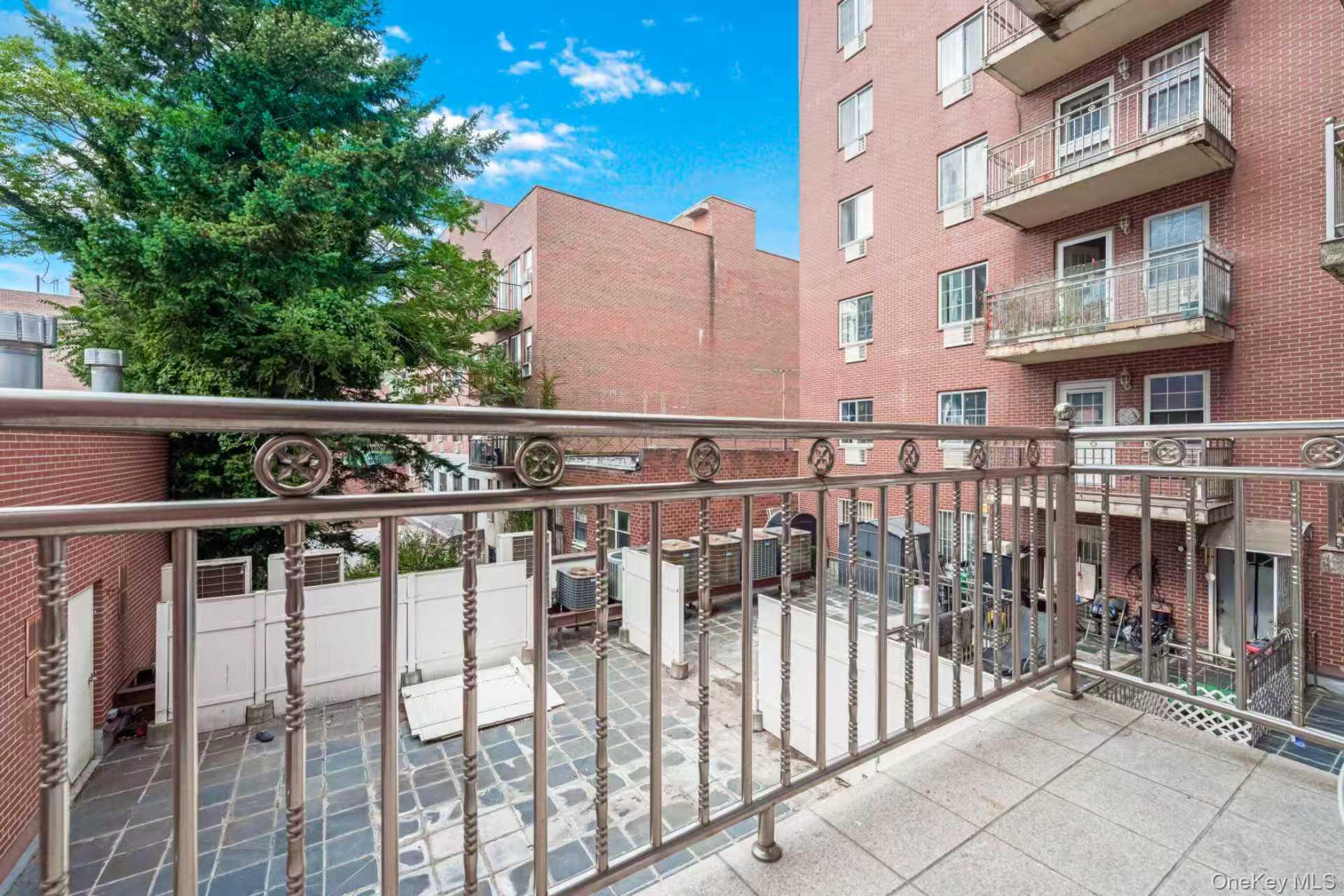 35-06 Leavitt Street # 3K, Flushing, NY 11354