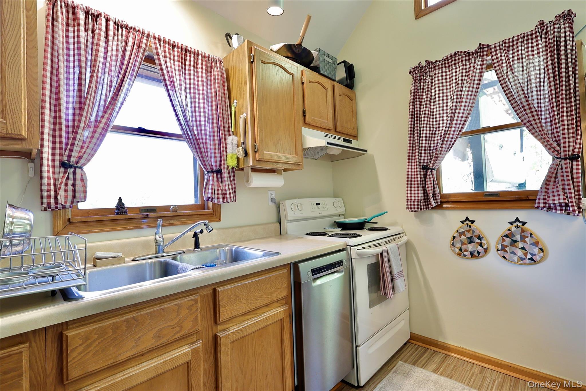 995 Betty Brook Road, Call Listing Agent, NY 13842