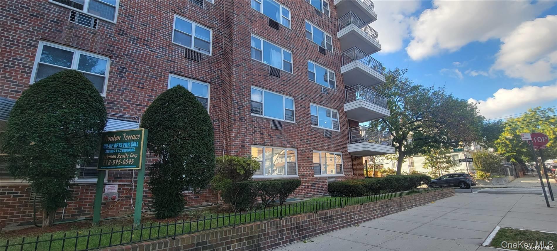 89-00 170 Street # 11N, Jamaica, NY 11432