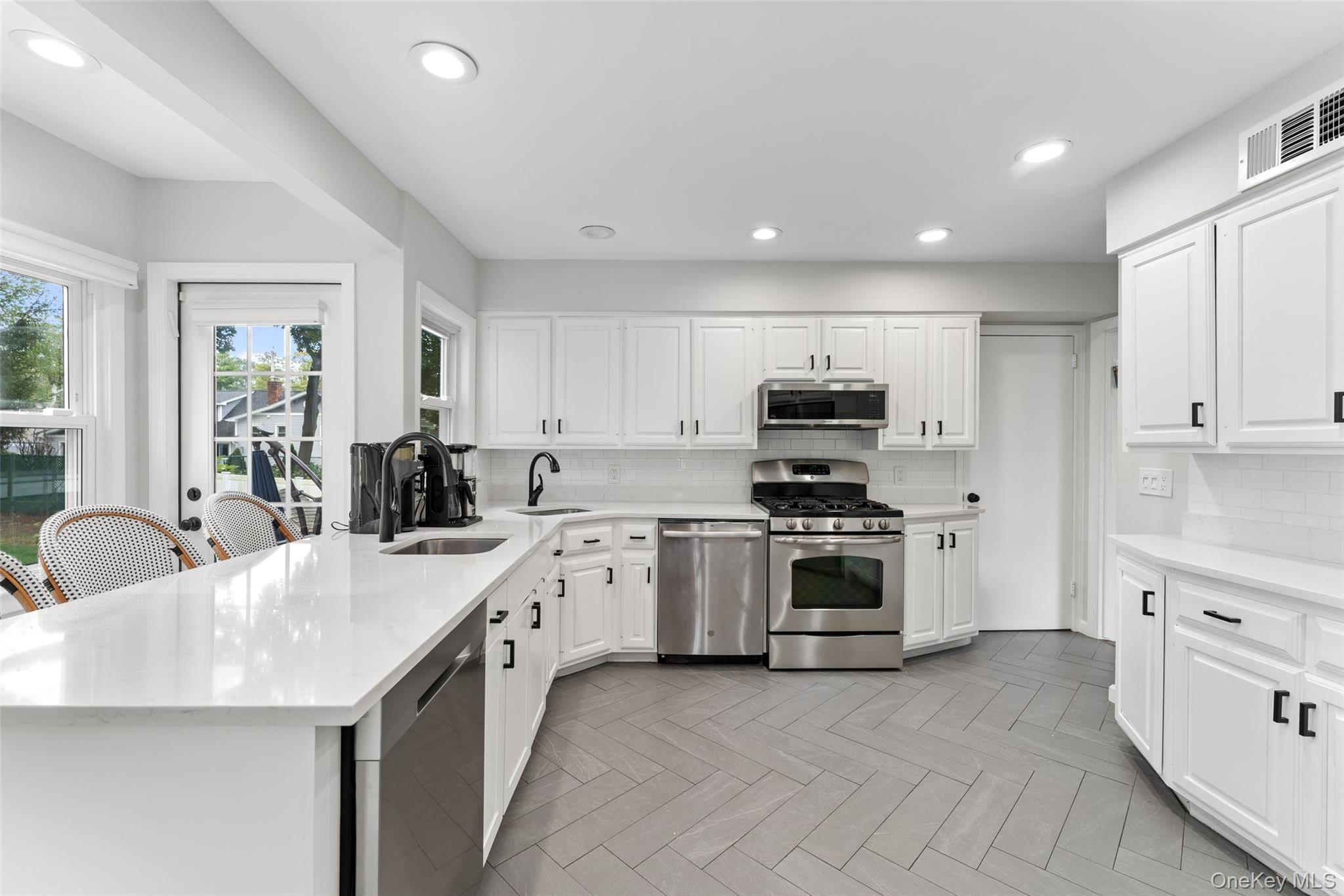 17 Donald Drive, New Rochelle, NY 10804