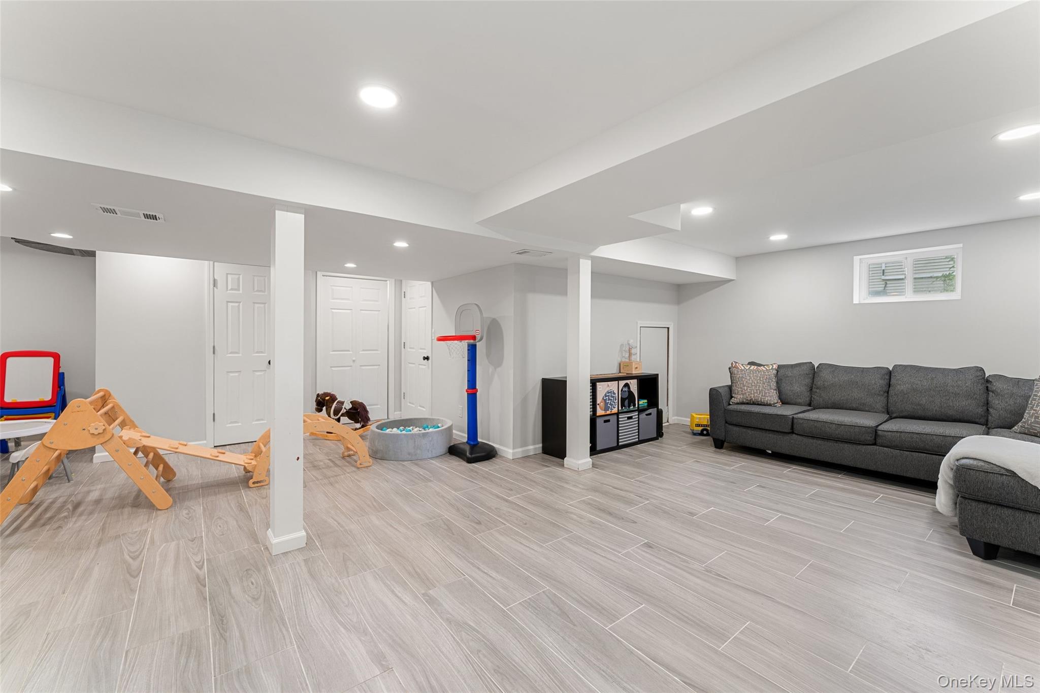 17 Donald Drive, New Rochelle, NY 10804