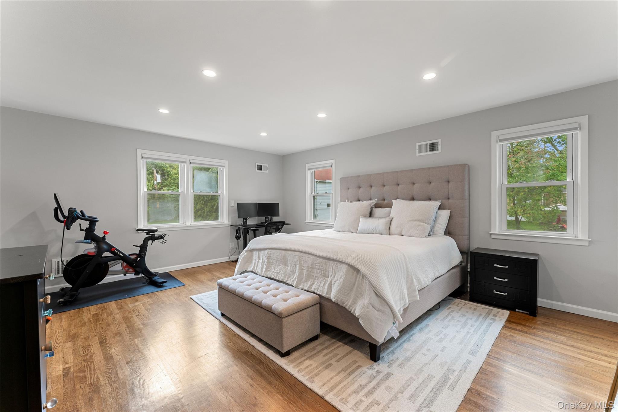 17 Donald Drive, New Rochelle, NY 10804