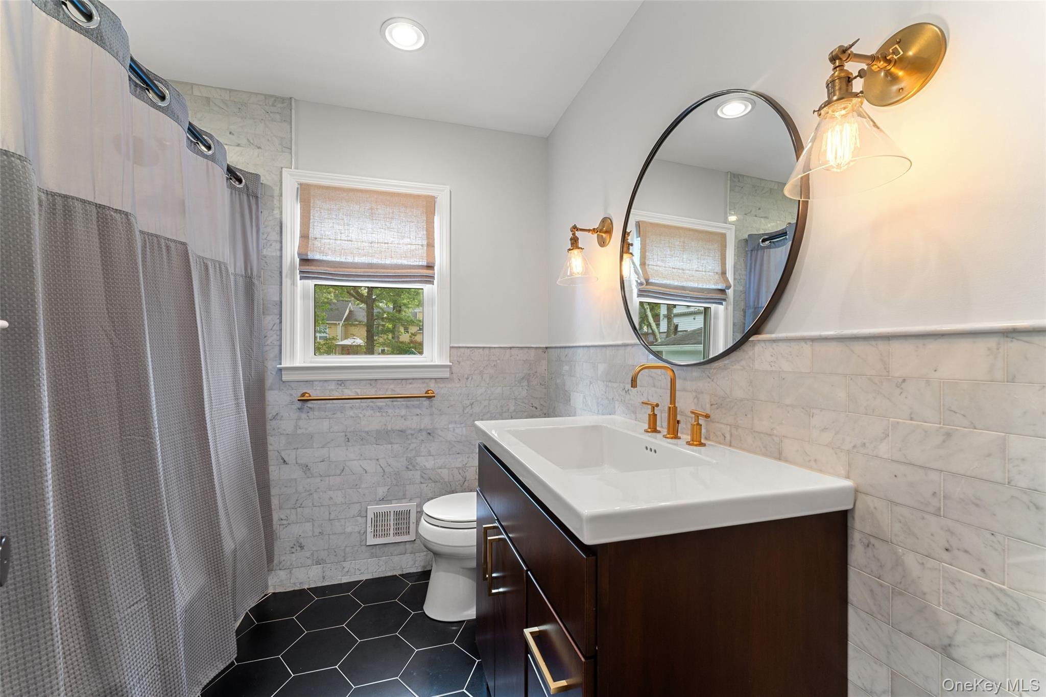 17 Donald Drive, New Rochelle, NY 10804