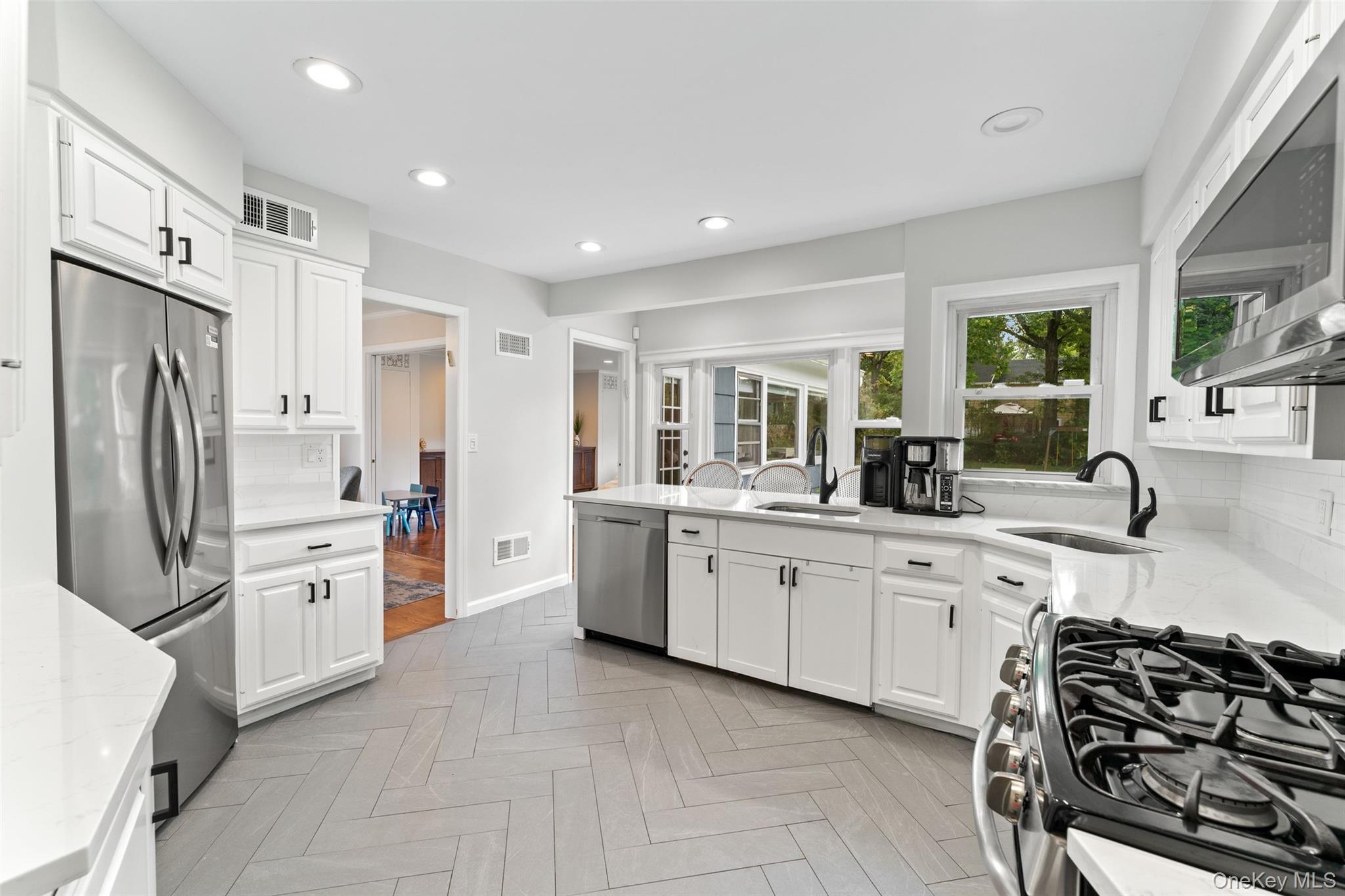 17 Donald Drive, New Rochelle, NY 10804