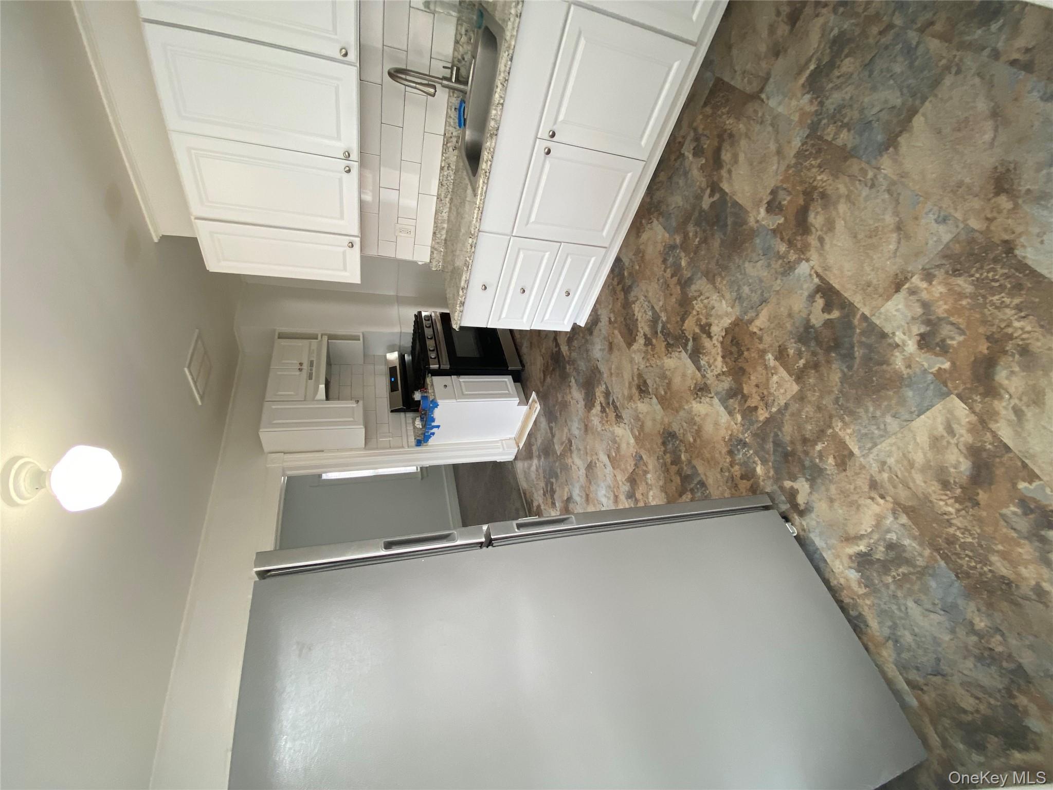 21 Lincoln Avenue # 2, Poughkeepsie, NY 12601