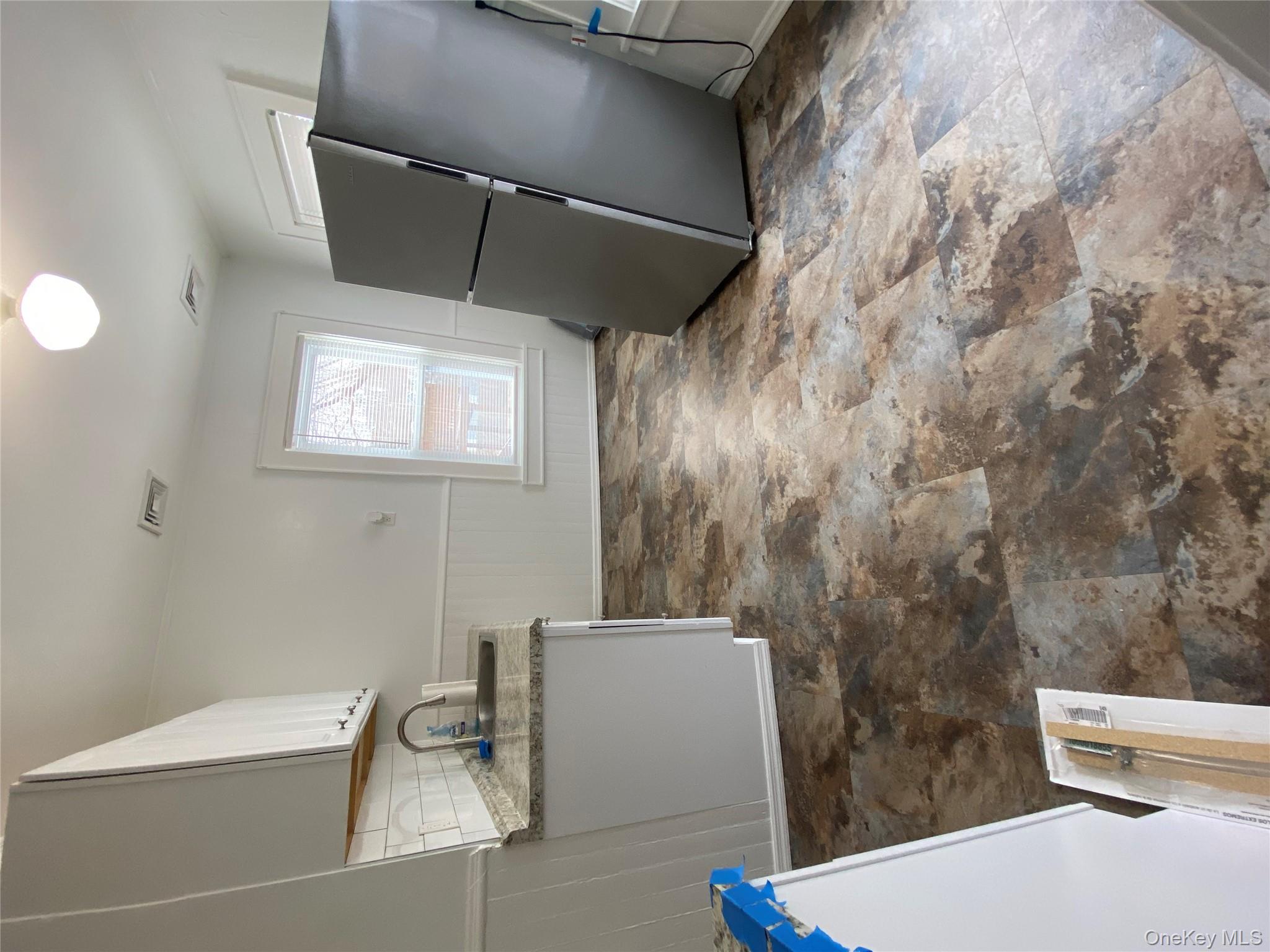 21 Lincoln Avenue # 2, Poughkeepsie, NY 12601