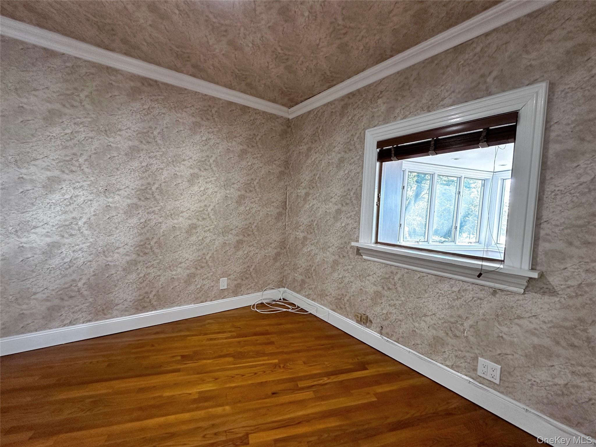 1090 Bayhead Drive, Mamaroneck, NY 10543