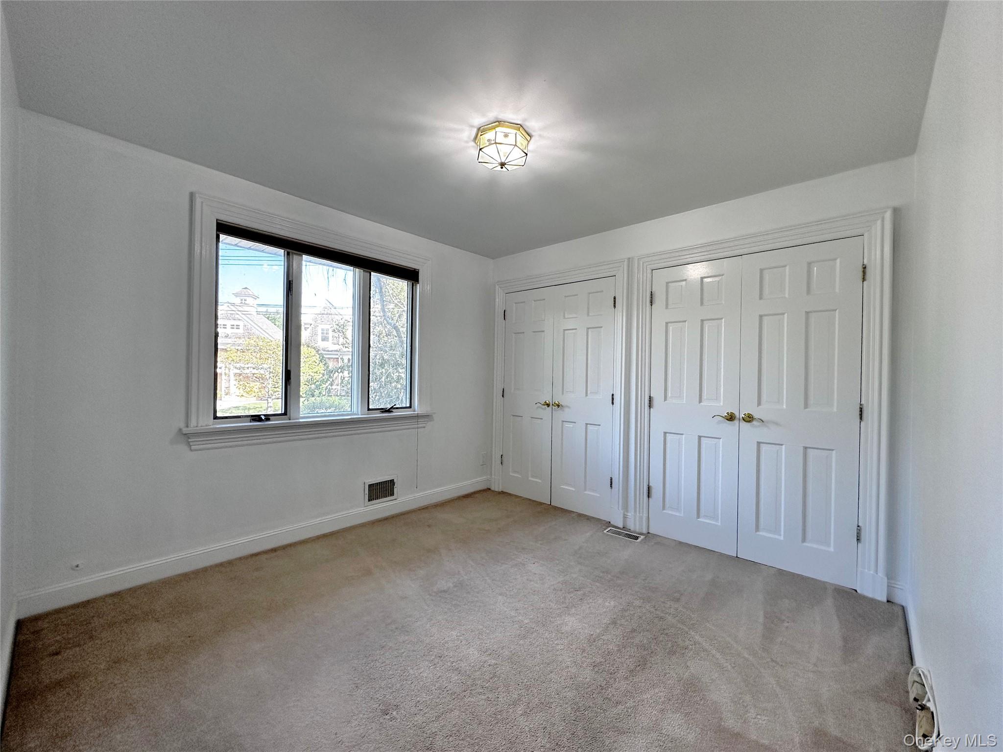 1090 Bayhead Drive, Mamaroneck, NY 10543