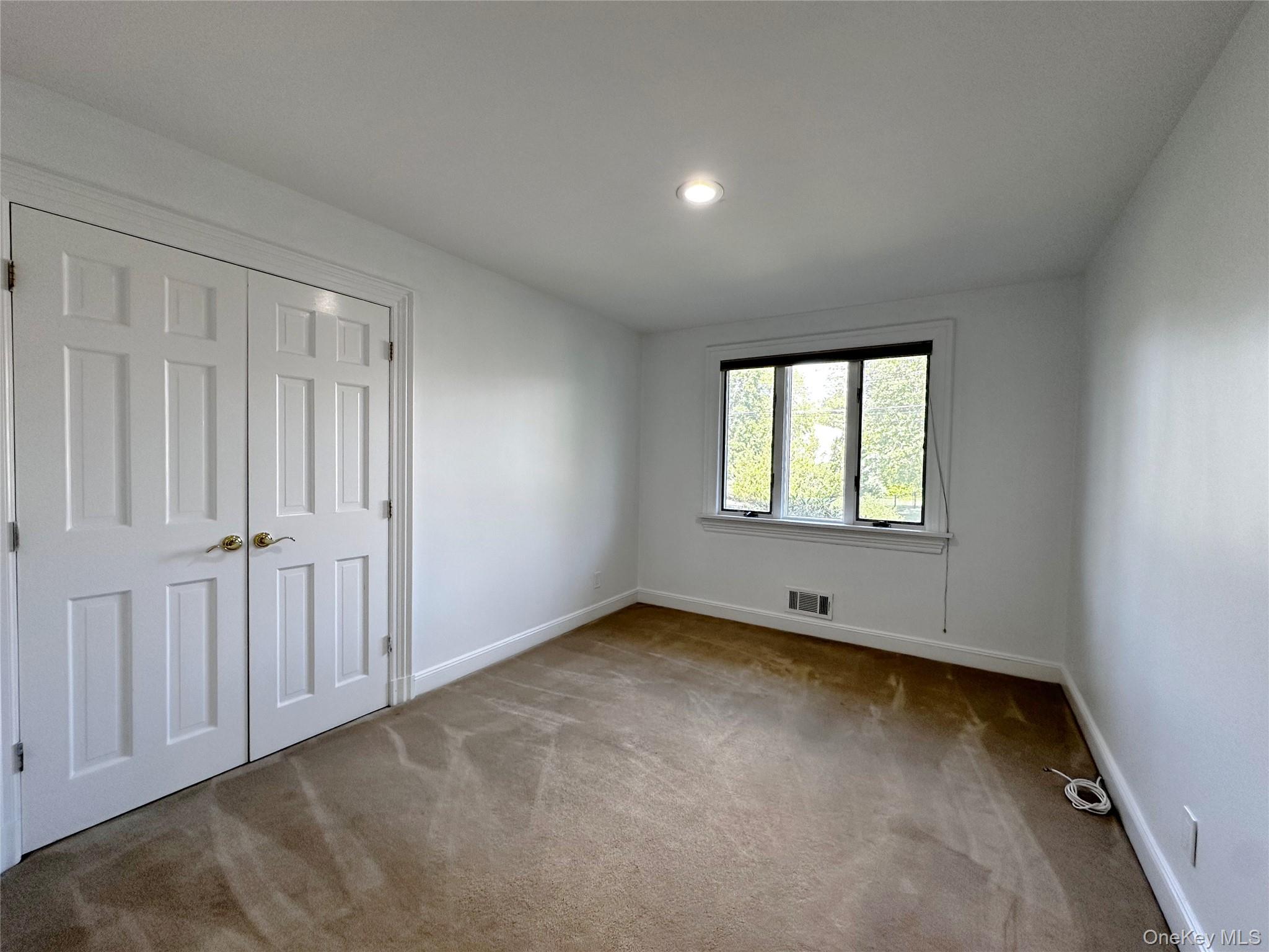 1090 Bayhead Drive, Mamaroneck, NY 10543