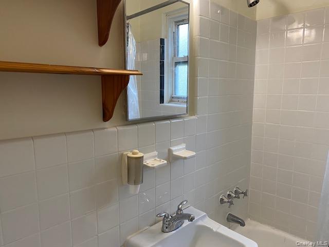 263-55 74th Avenue # A-2, Glen Oaks, NY 11004