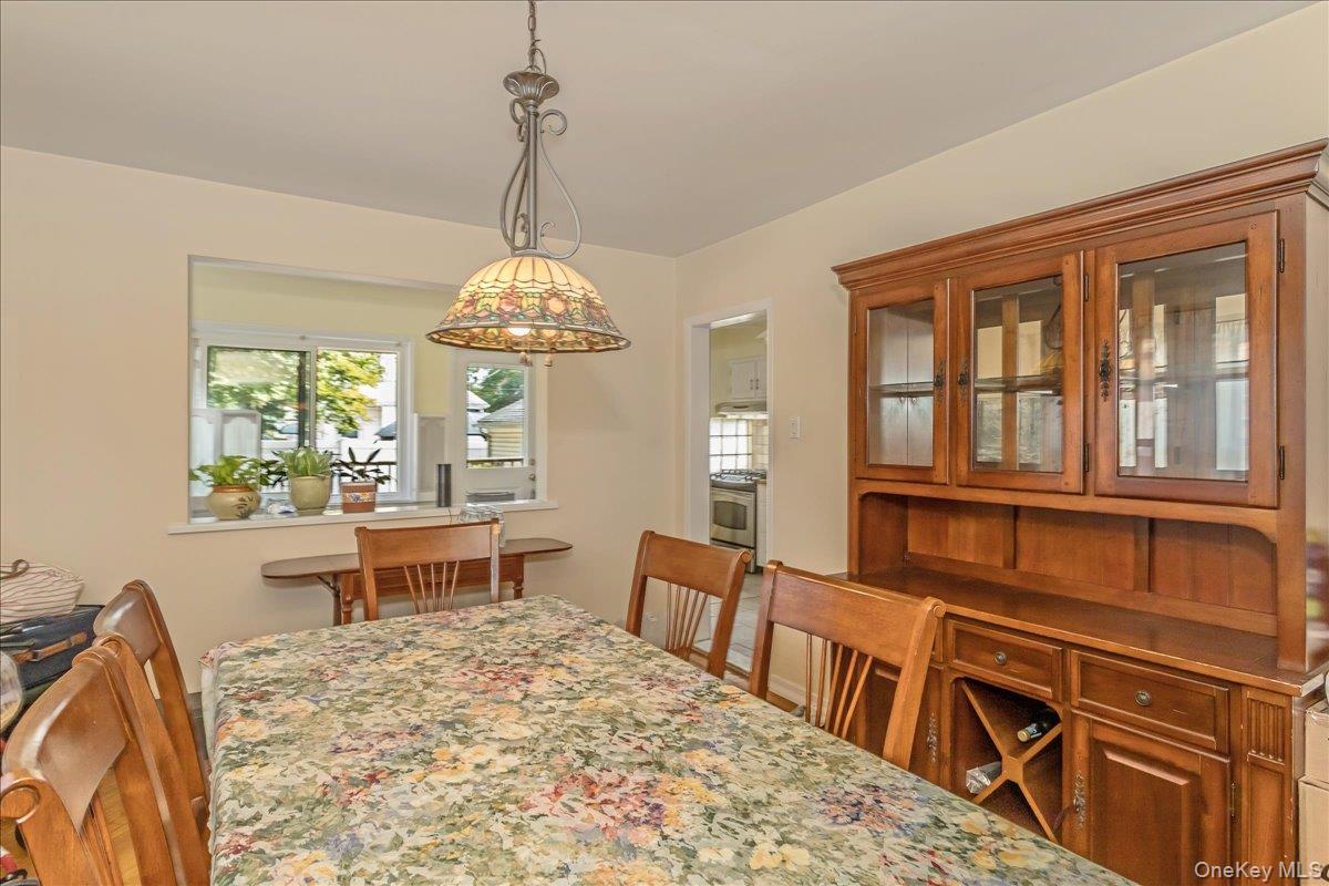 90 Jackson Road, Valley Stream, NY 11581