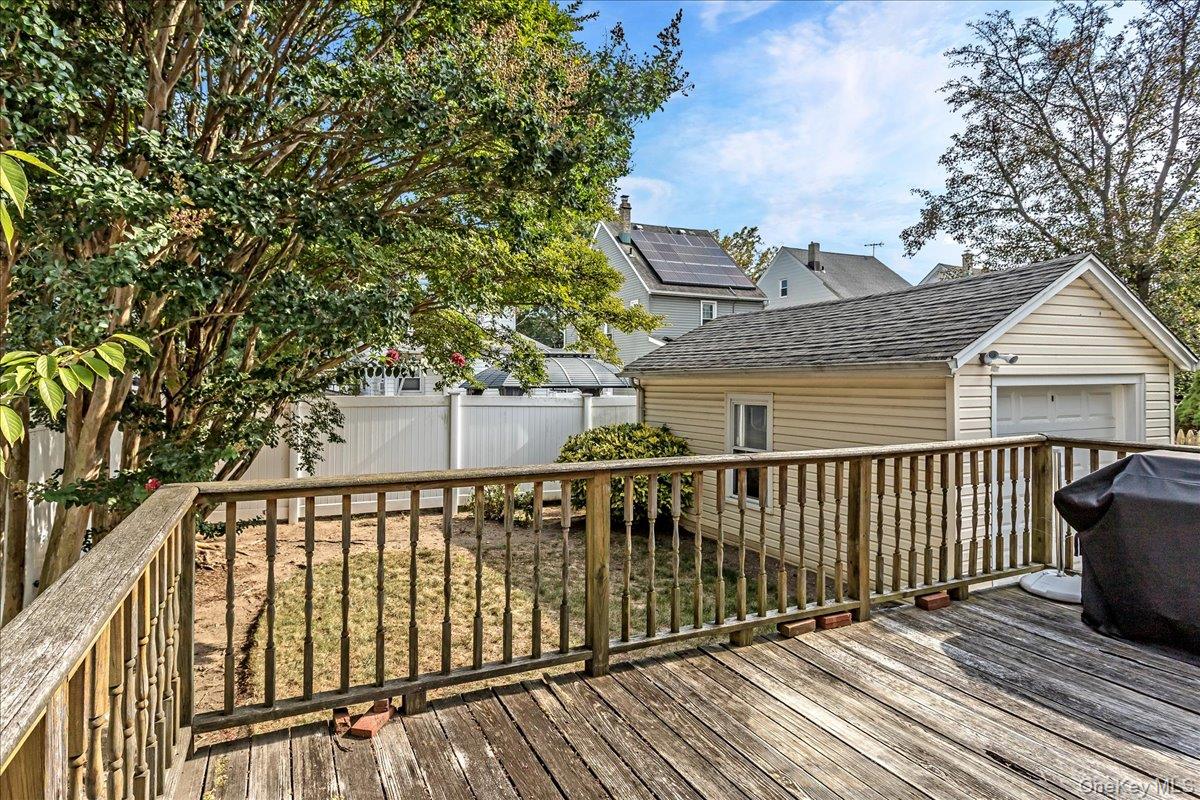 90 Jackson Road, Valley Stream, NY 11581