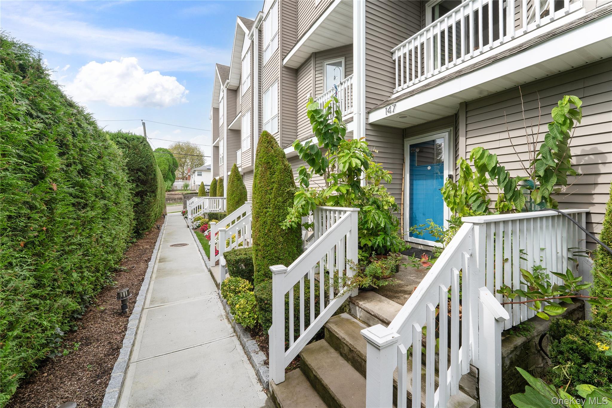 147 I U Willets Road, Albertson, NY 11507