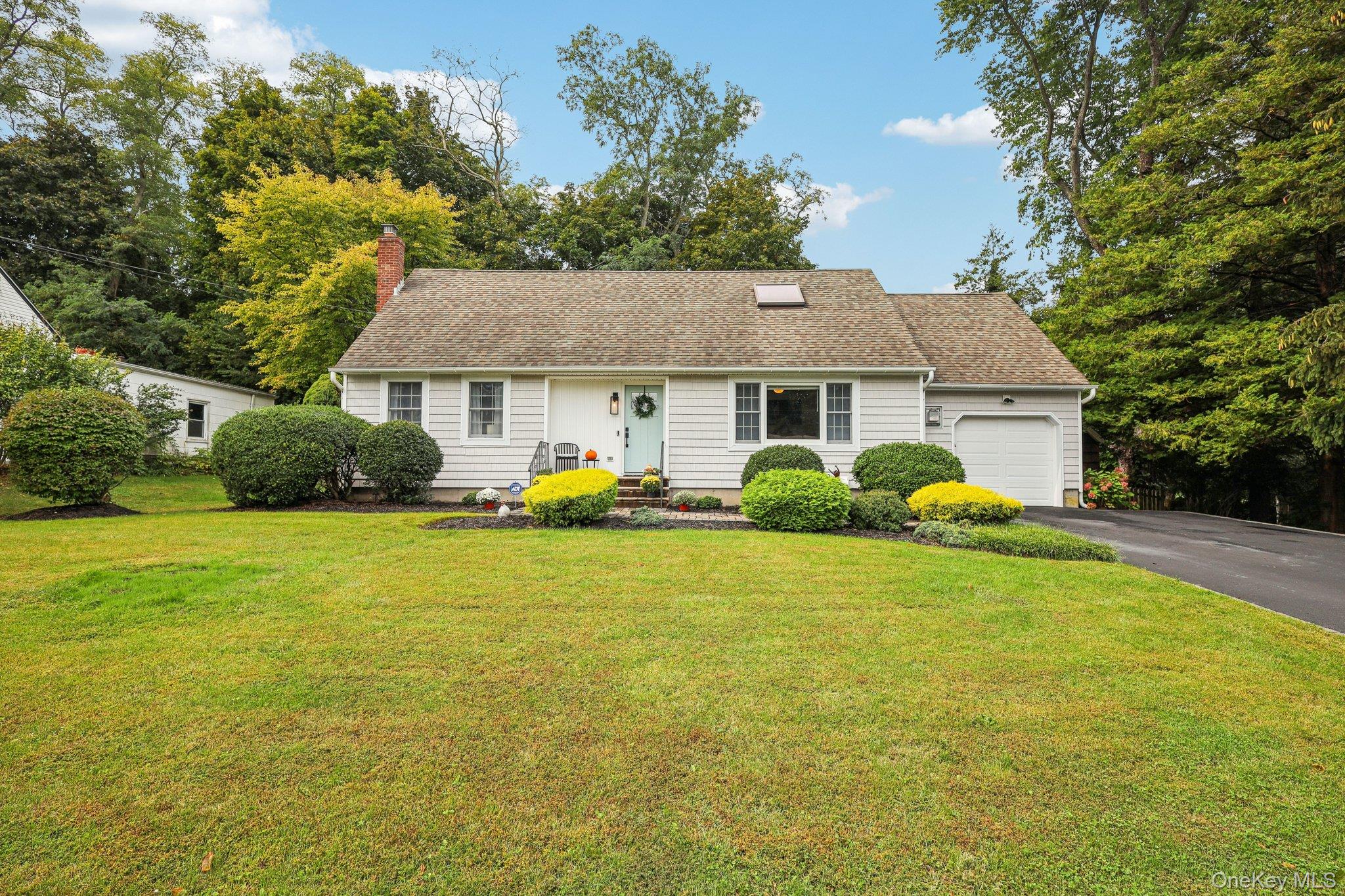 12 Garden Avenue, Miller Place, NY 11764