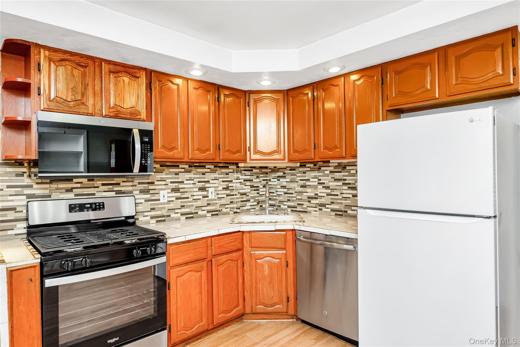 38 Woodmont Place, Farmingville, NY 11738