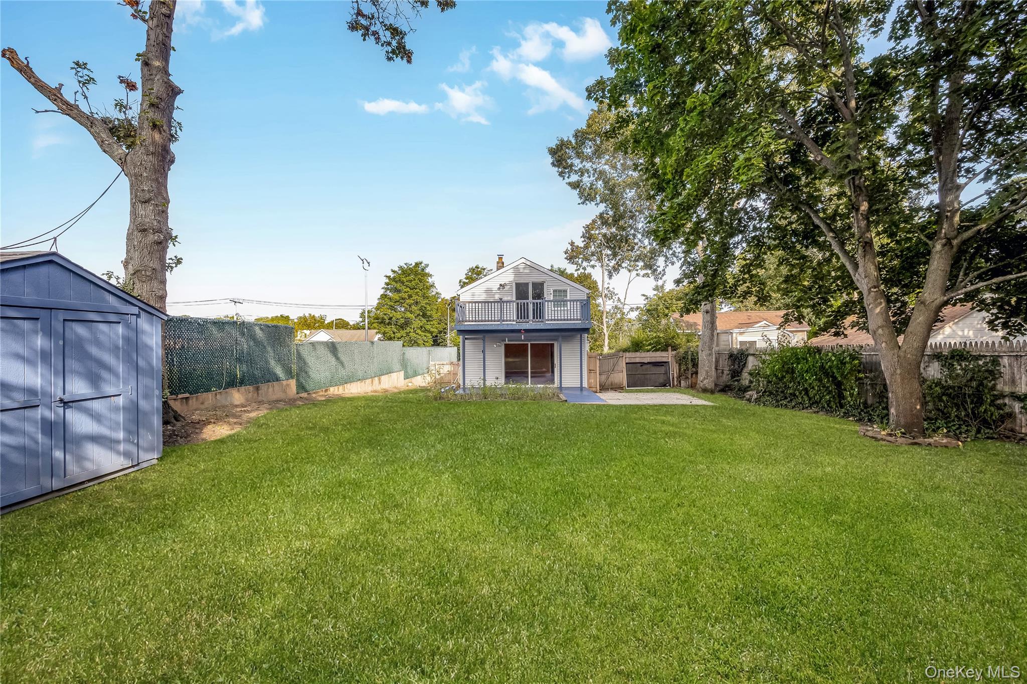 38 Woodmont Place, Farmingville, NY 11738