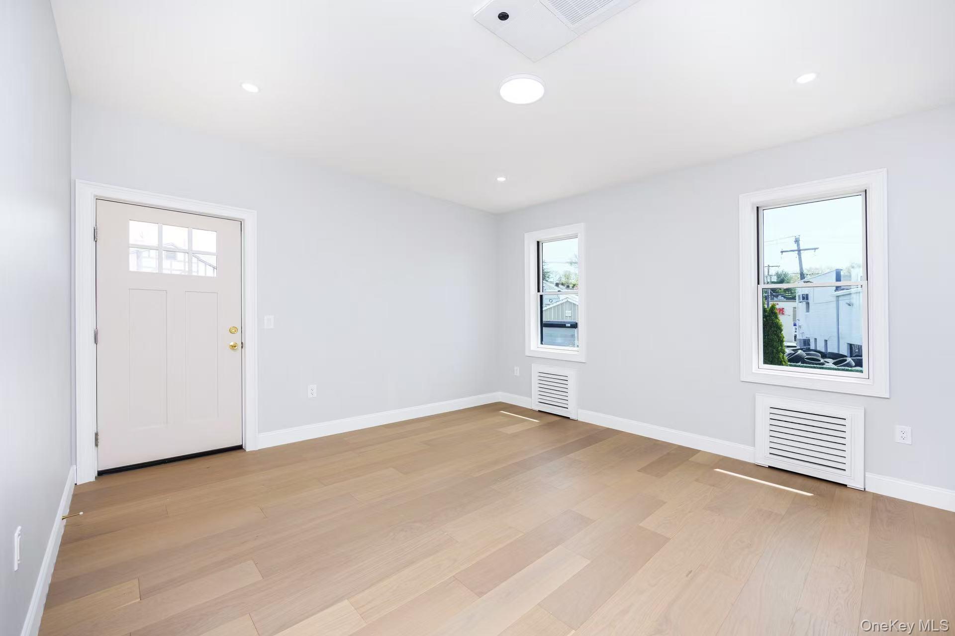 20 Genevieve Place, Great Neck, NY 11021