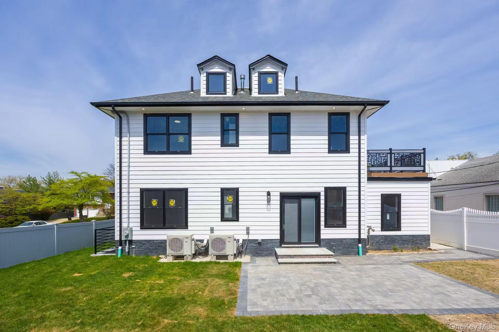 20 Genevieve Place, Great Neck, NY 11021