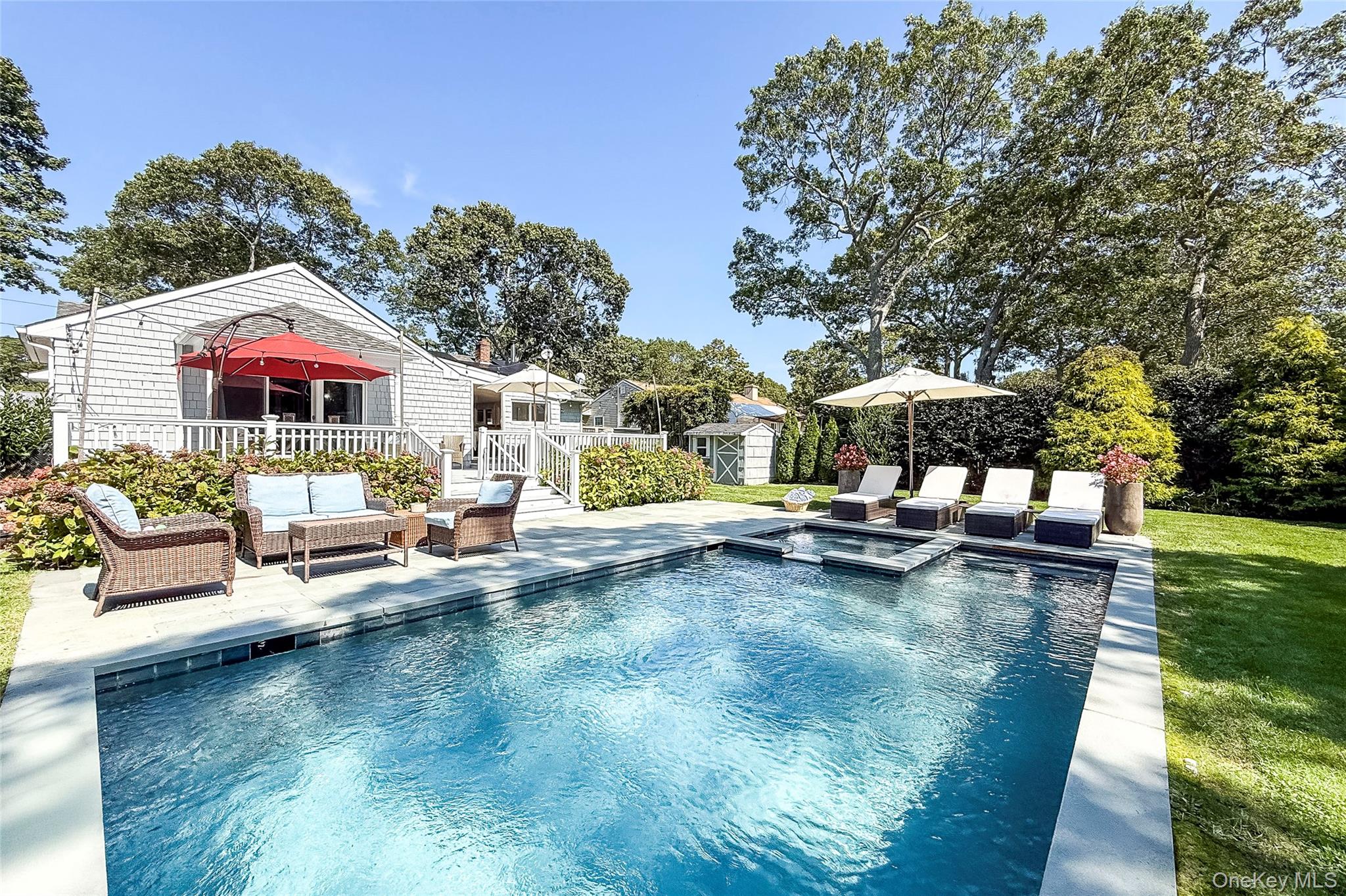 66 School Street, Hampton Bays, NY 11946