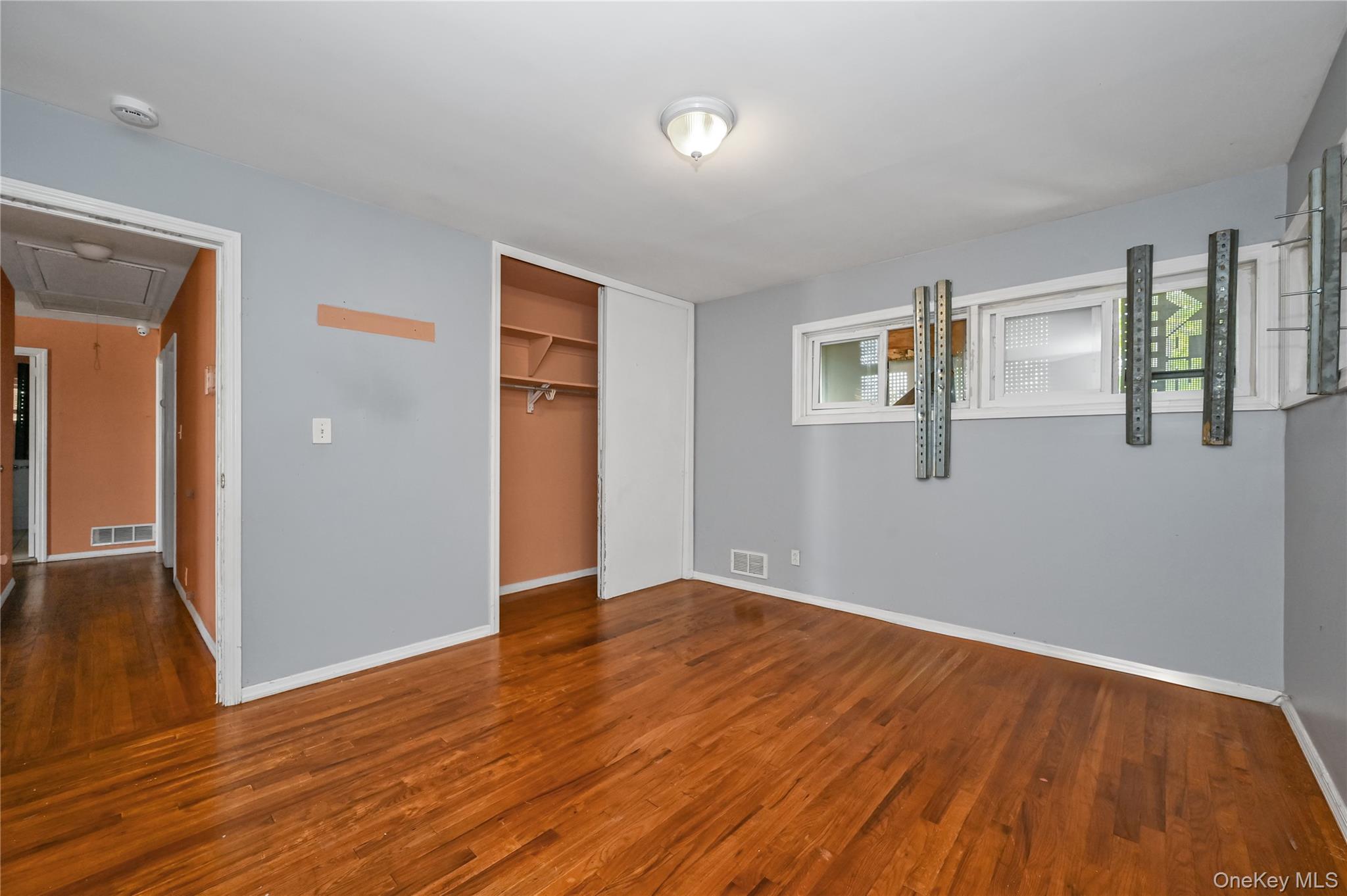 58 Amherst Lane, Hicksville, NY 11801