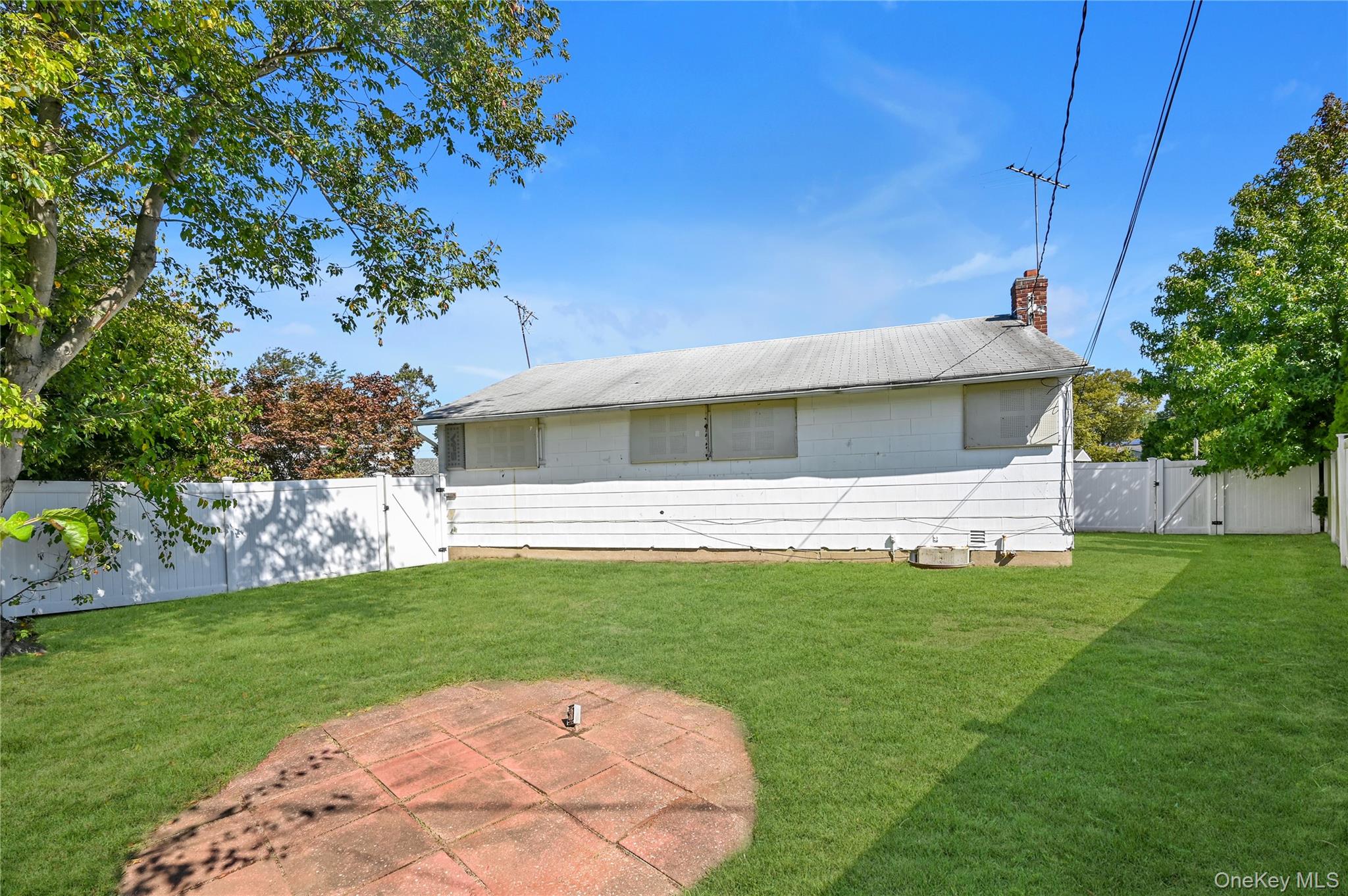 58 Amherst Lane, Hicksville, NY 11801