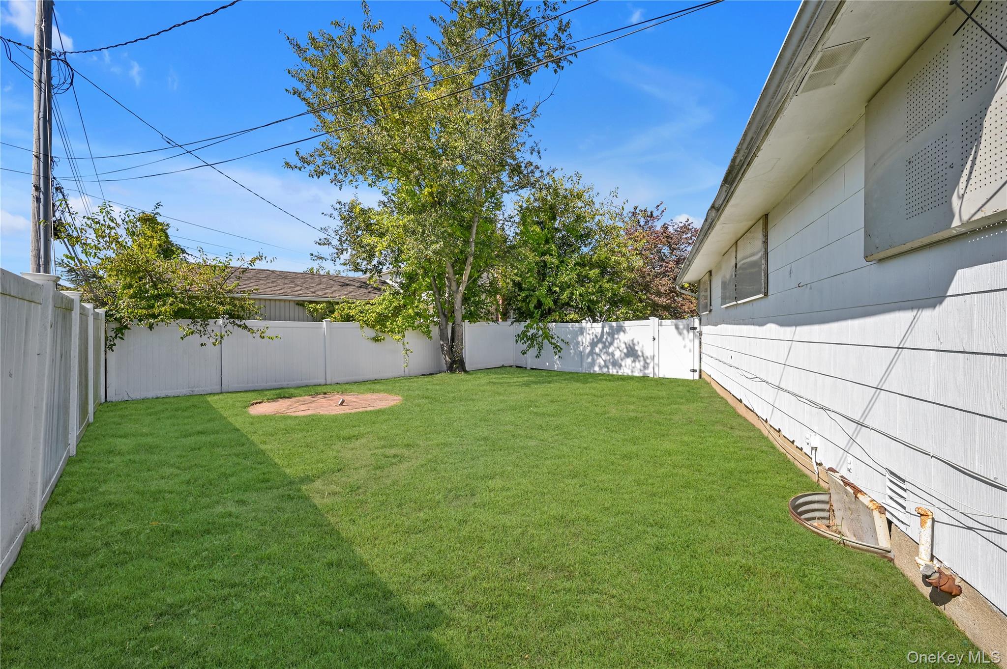 58 Amherst Lane, Hicksville, NY 11801