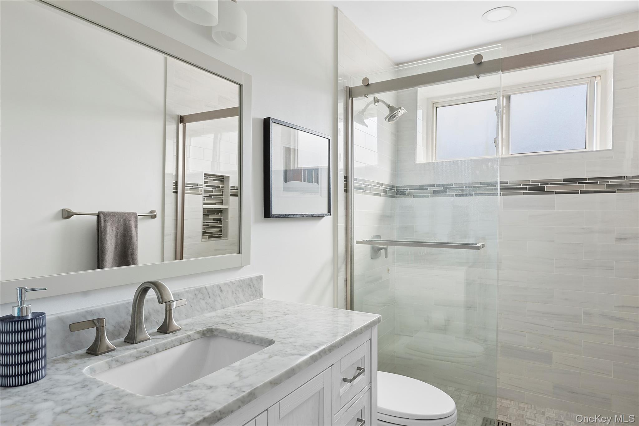 21 Chapel Place # 3M, Great Neck, NY 11021