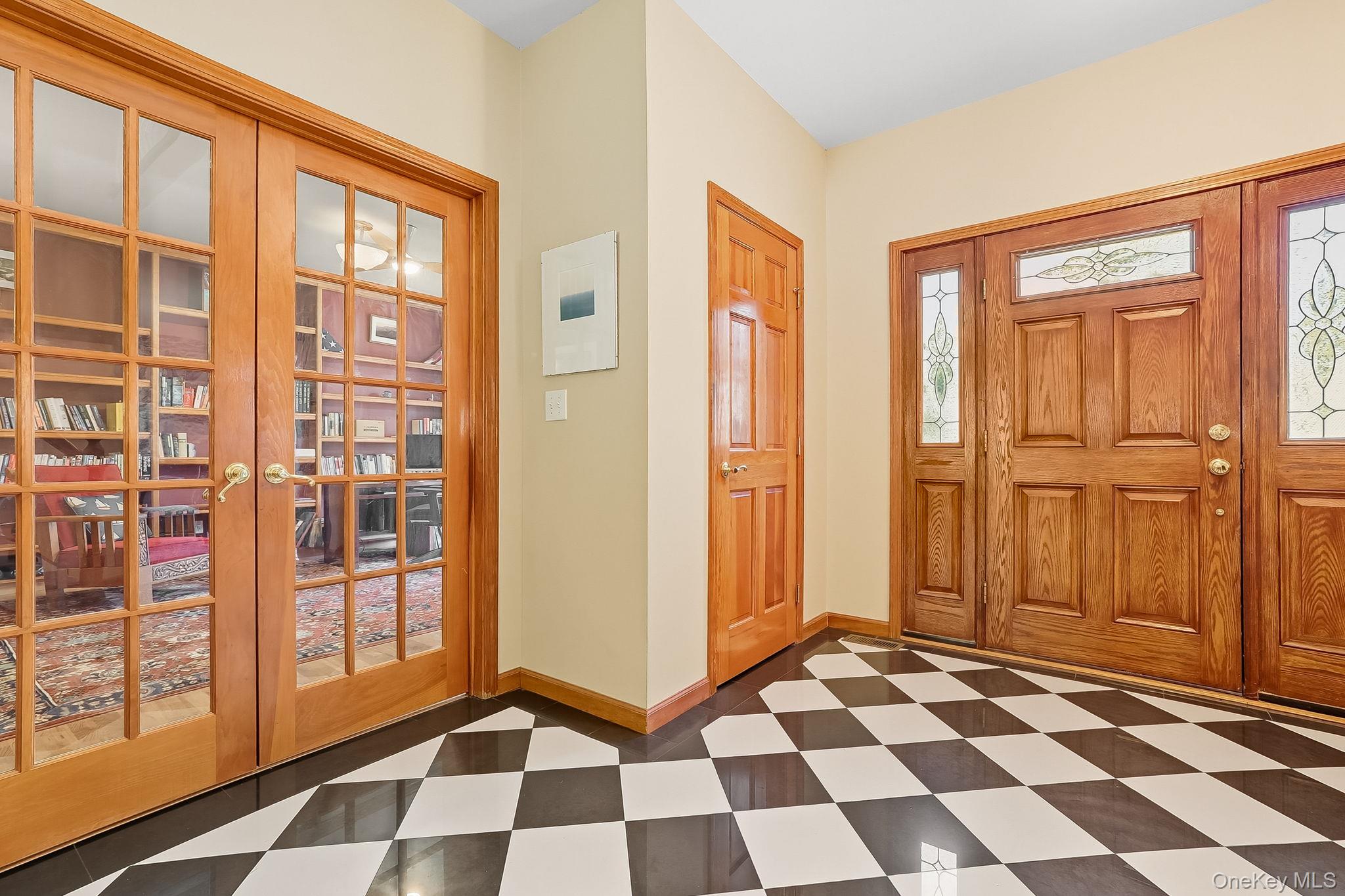 4 Hamlet Way, Hopewell Junction, NY 12533